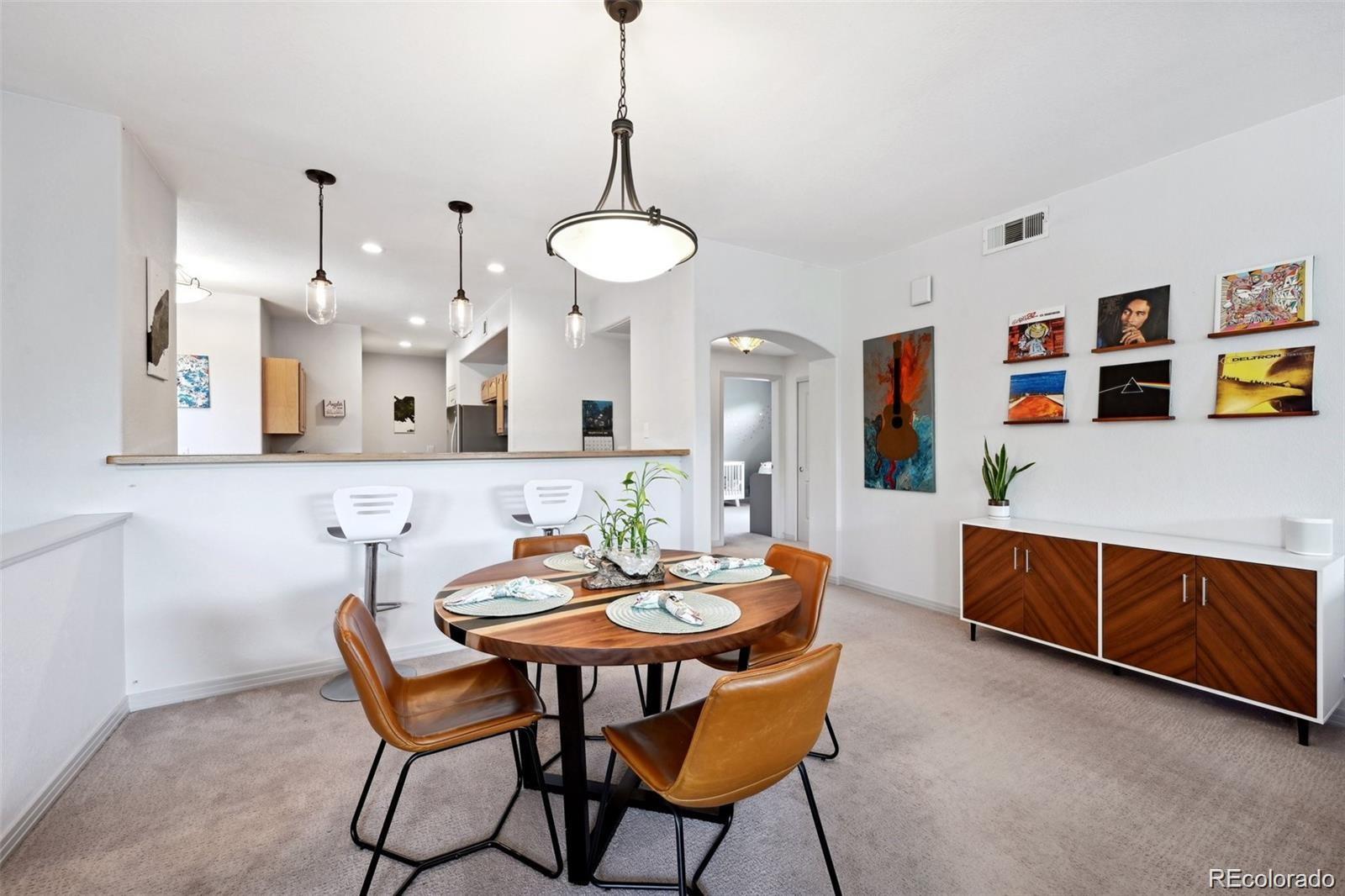 MLS Image #13 for 920 s locust street,denver, Colorado