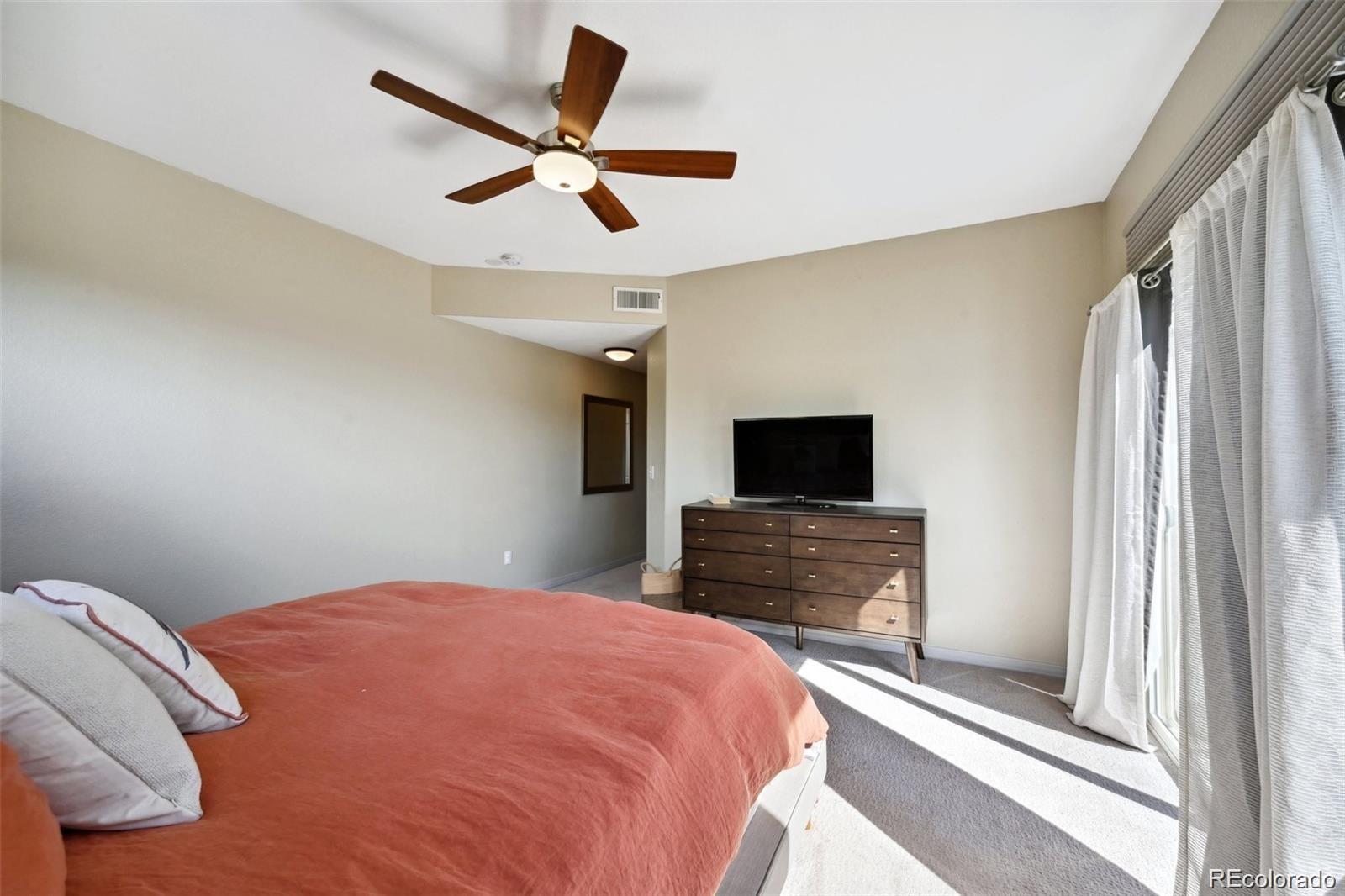 MLS Image #20 for 920 s locust street,denver, Colorado