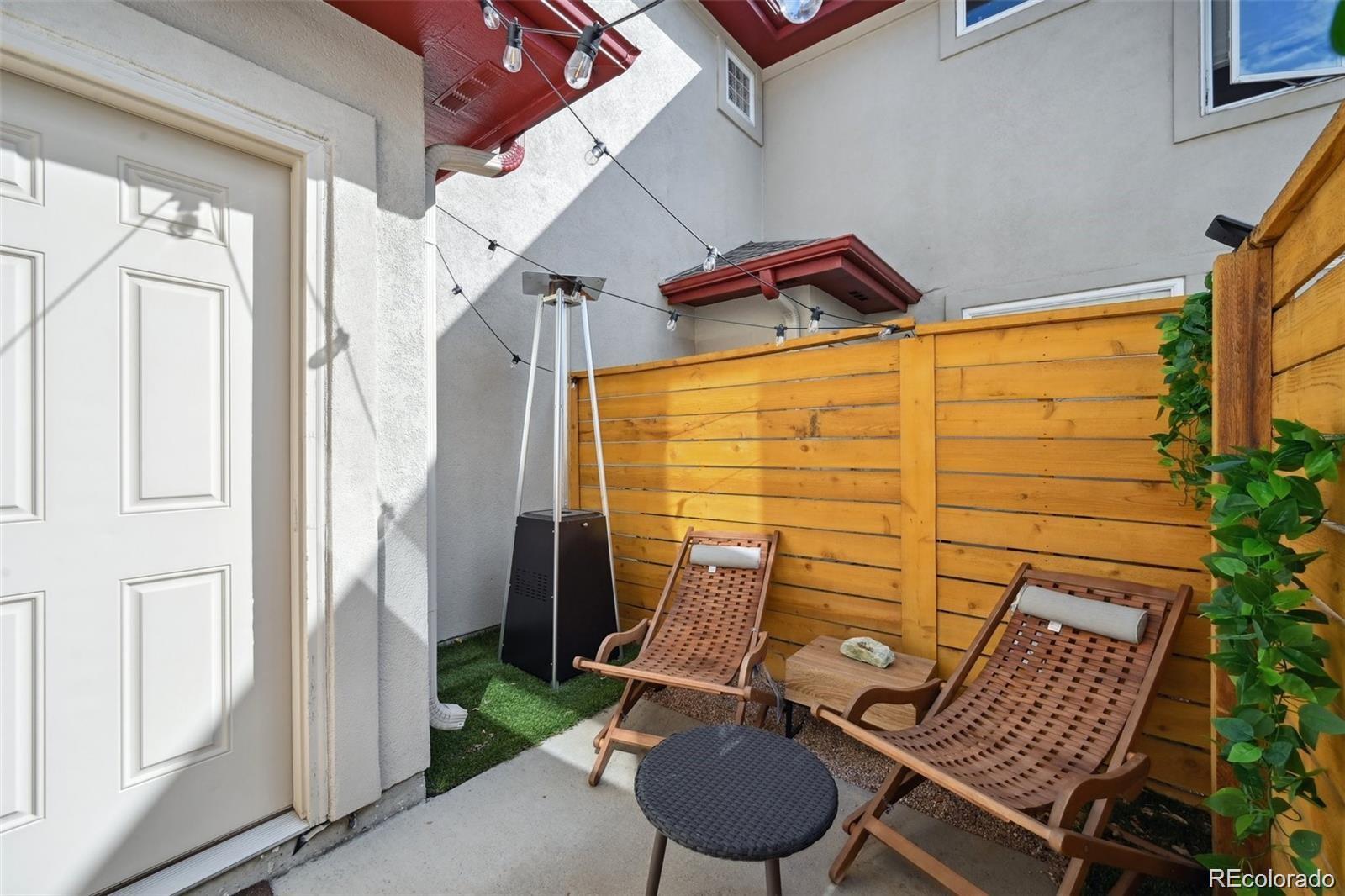 MLS Image #30 for 920 s locust street,denver, Colorado