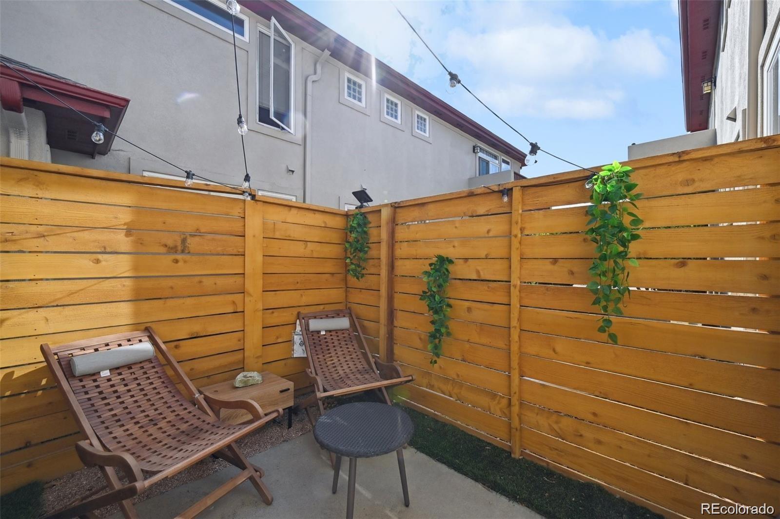 MLS Image #31 for 920 s locust street,denver, Colorado