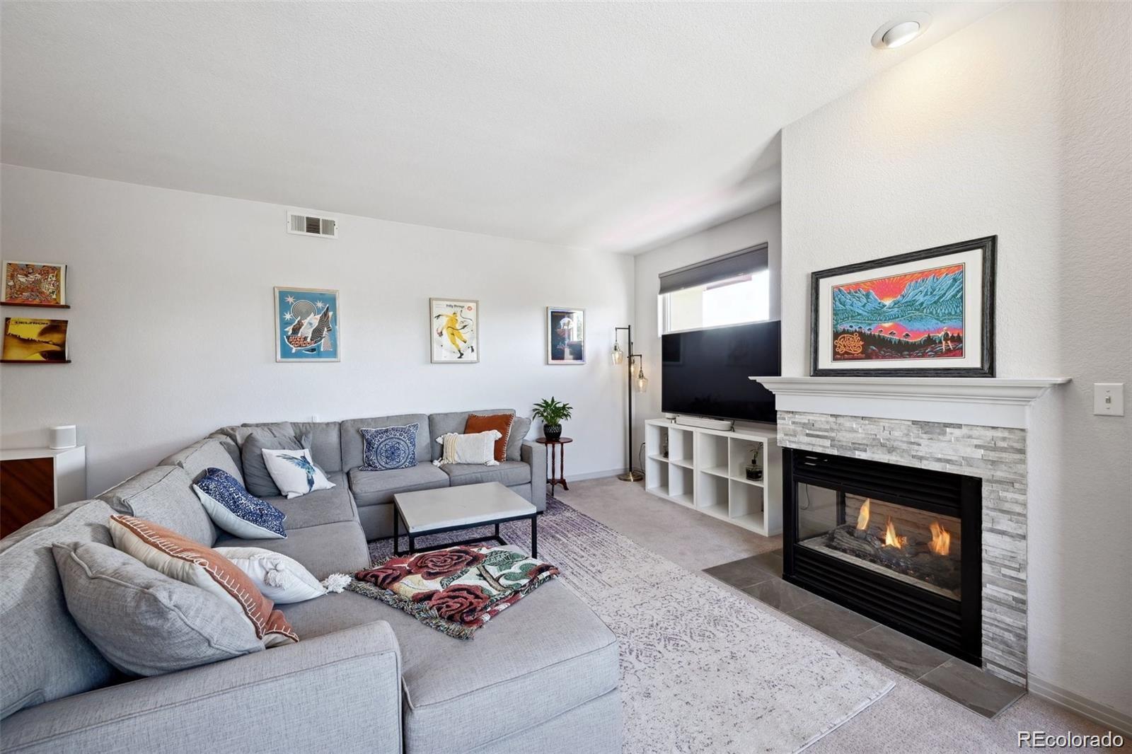 MLS Image #8 for 920 s locust street,denver, Colorado