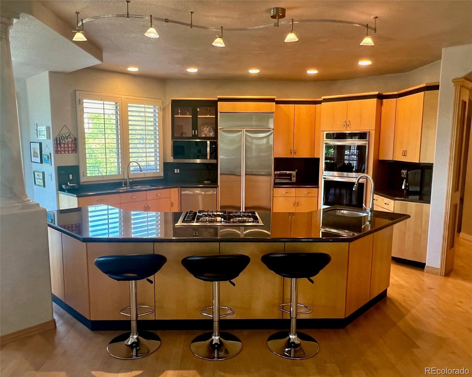 MLS Image #13 for 4590 e perry parkway,greenwood village, Colorado