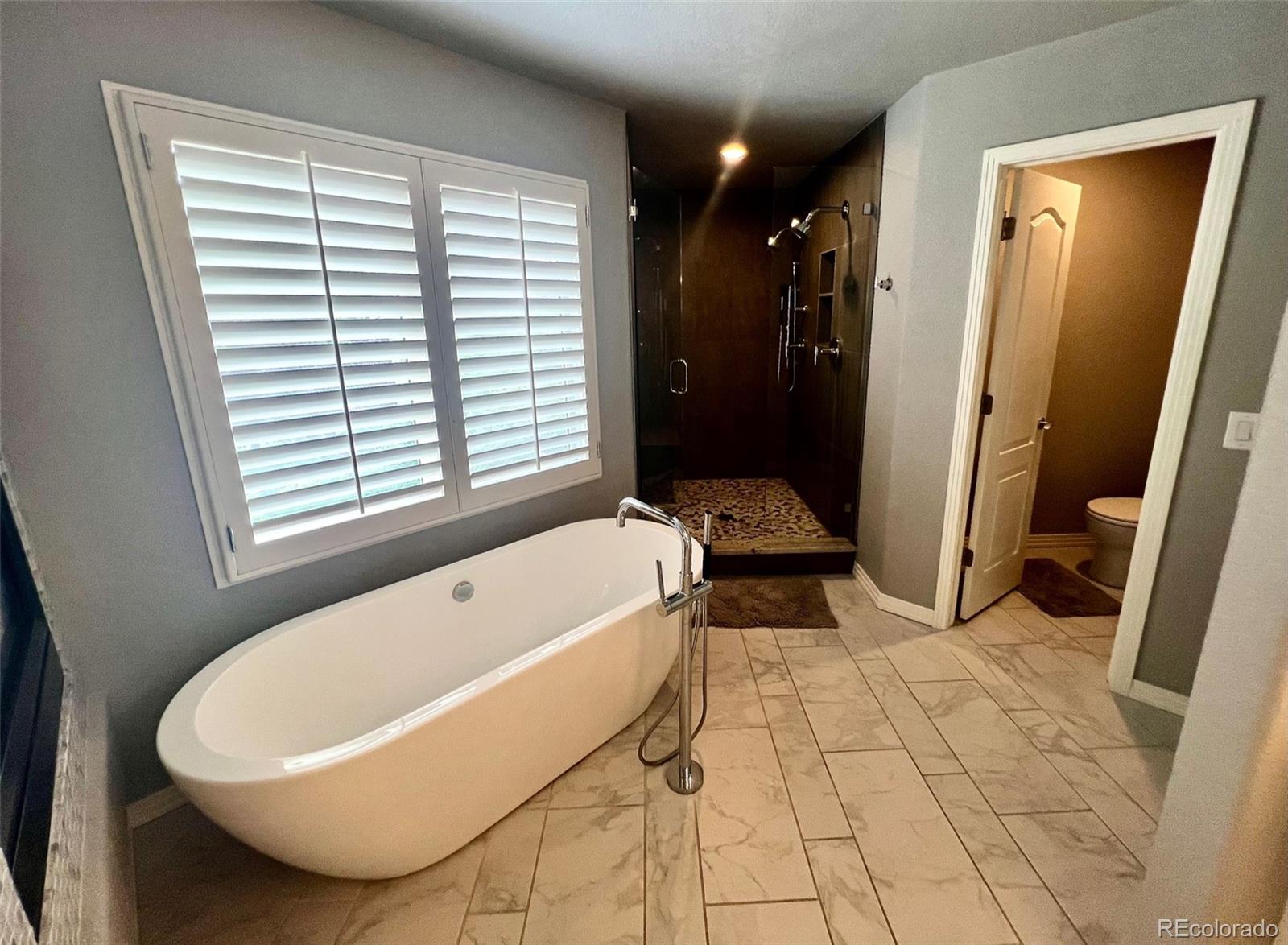 MLS Image #18 for 4590 e perry parkway,greenwood village, Colorado