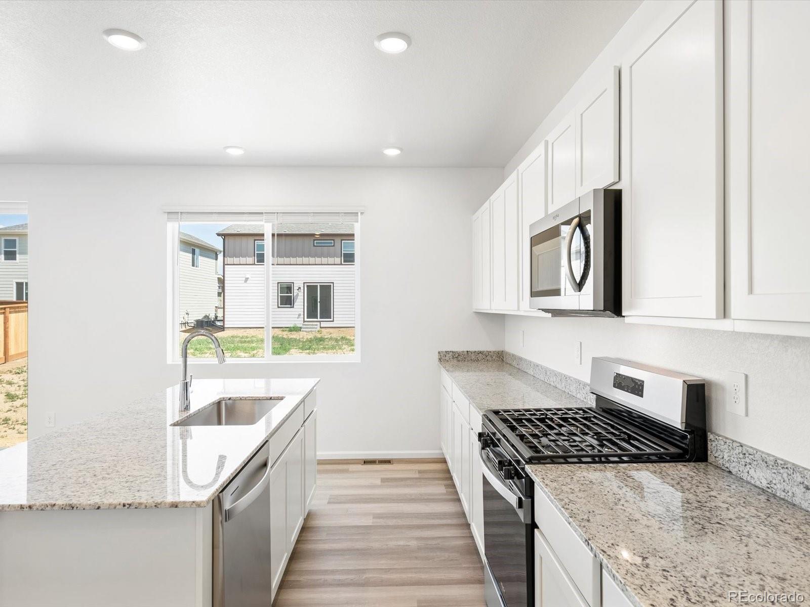 MLS Image #12 for 4681  sunsplash way,johnstown, Colorado