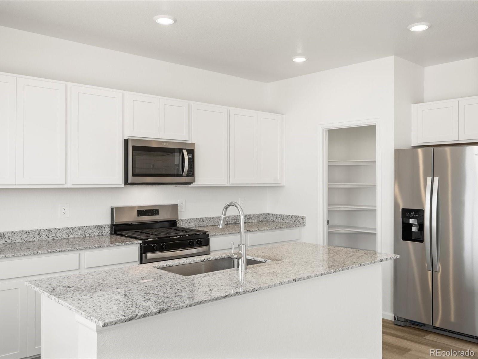 MLS Image #7 for 4681  sunsplash way,johnstown, Colorado