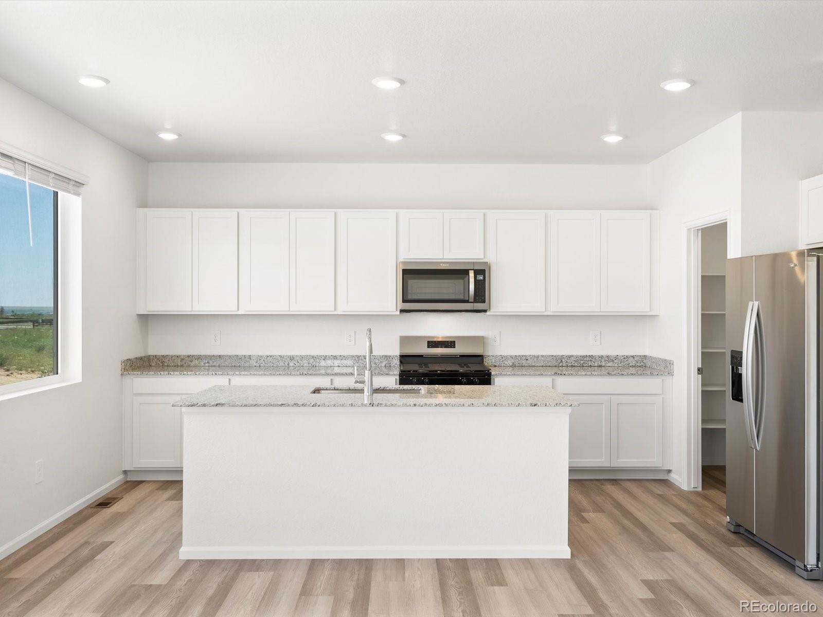 MLS Image #9 for 4681  sunsplash way,johnstown, Colorado
