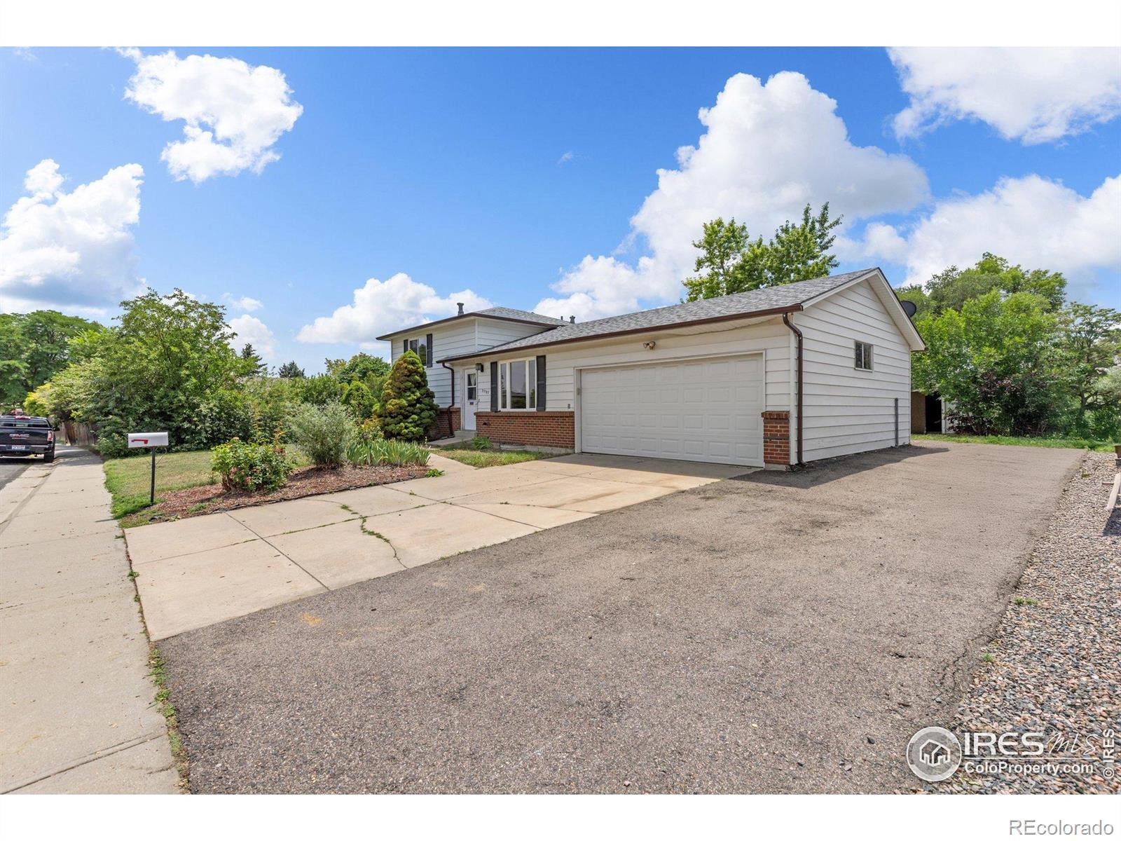 MLS Image #3 for 3792 e 114th drive,thornton, Colorado