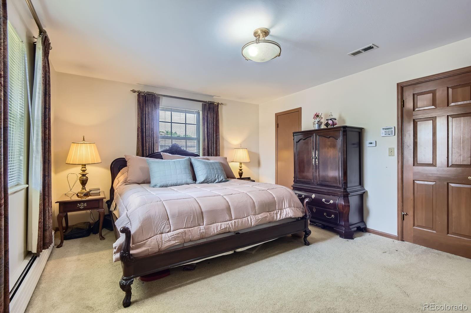 MLS Image #13 for 3724 s poplar street,denver, Colorado
