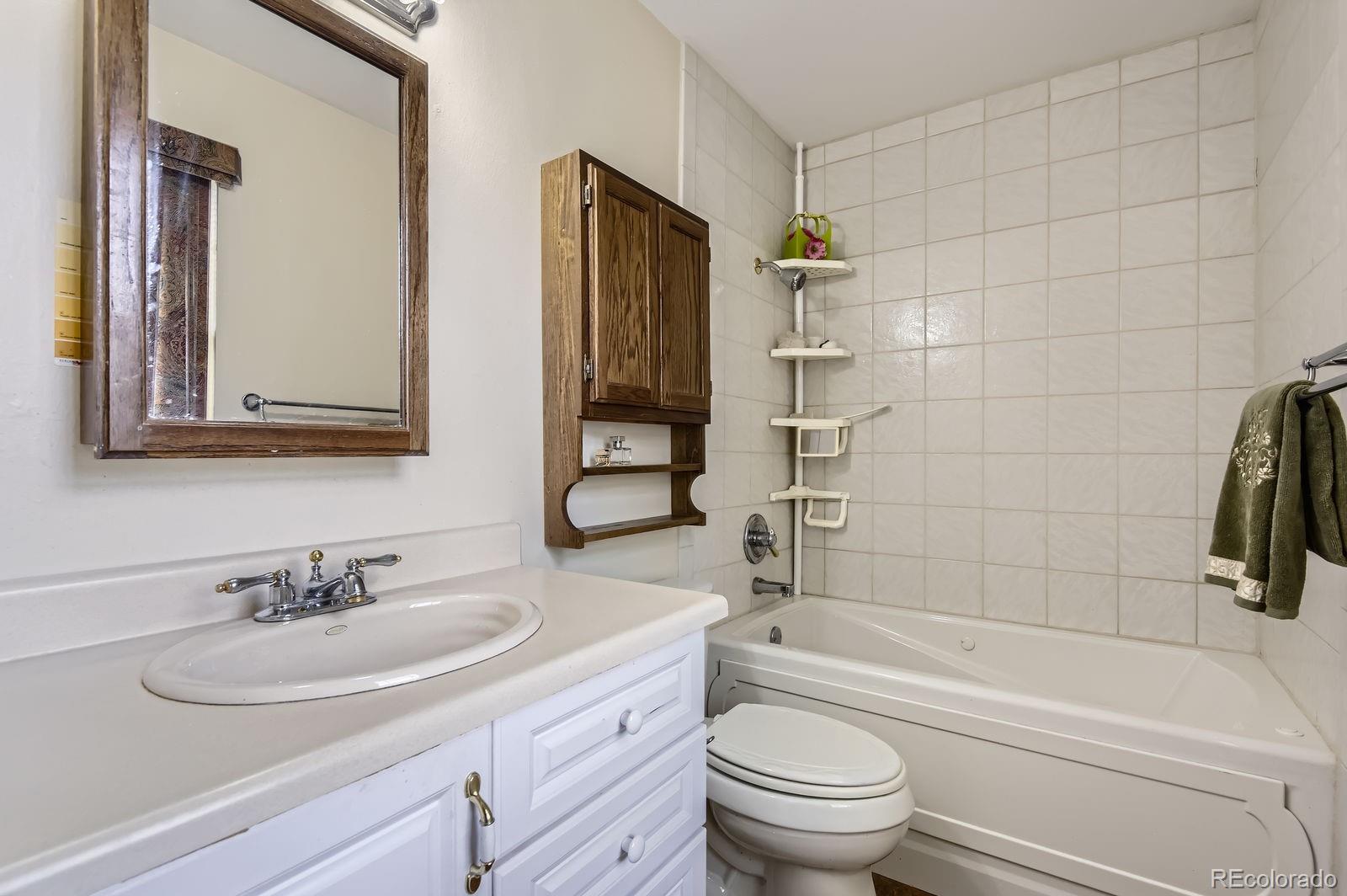 MLS Image #14 for 3724 s poplar street,denver, Colorado