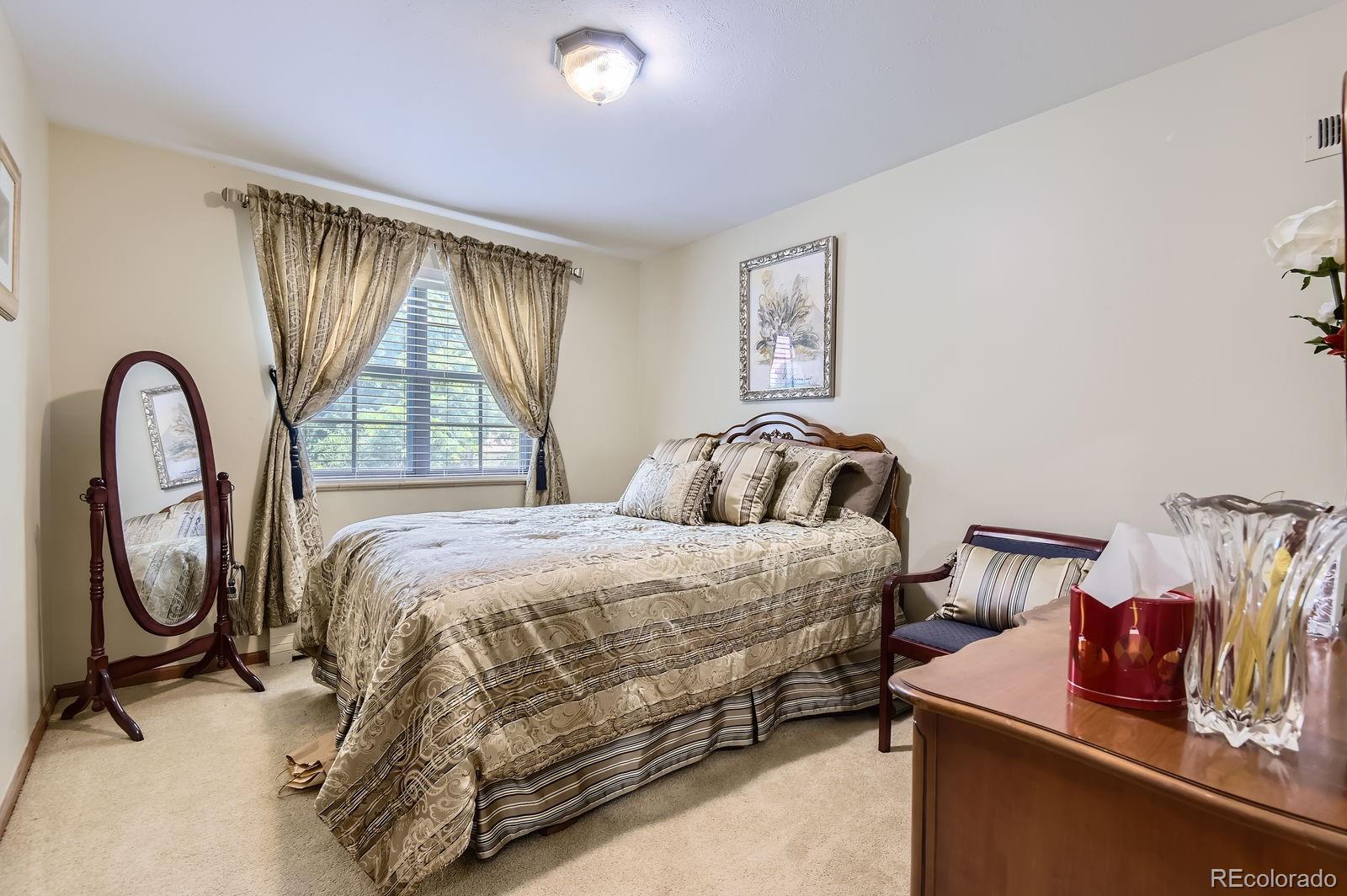 MLS Image #17 for 3724 s poplar street,denver, Colorado
