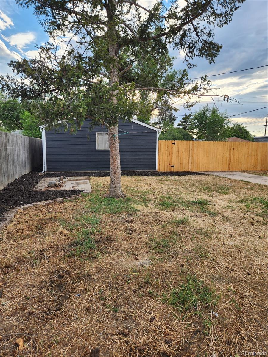 MLS Image #11 for 1273  newark street,aurora, Colorado