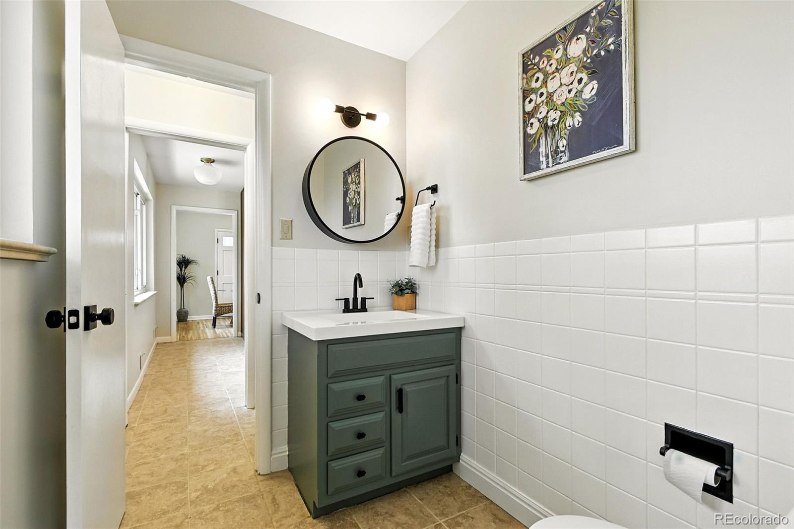 MLS Image #19 for 5503 e utah place,denver, Colorado