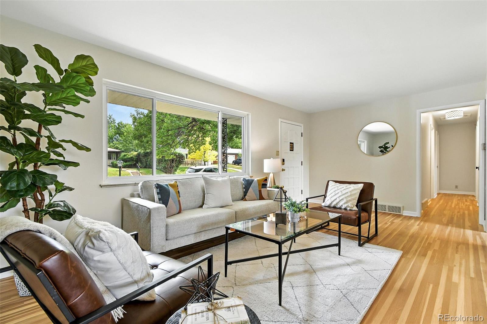 MLS Image #8 for 5503 e utah place,denver, Colorado