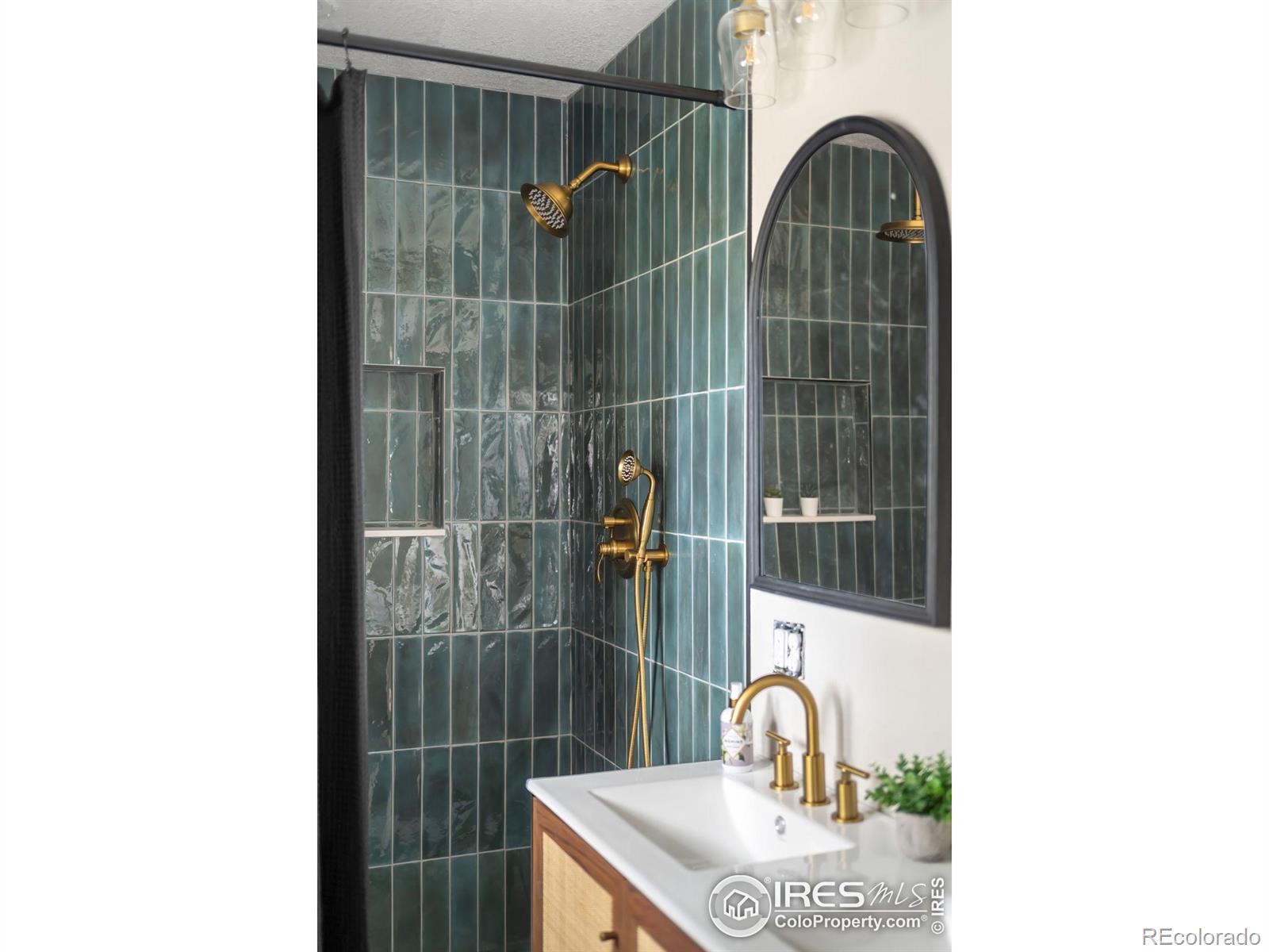 MLS Image #12 for 3089 s jasmine street,denver, Colorado