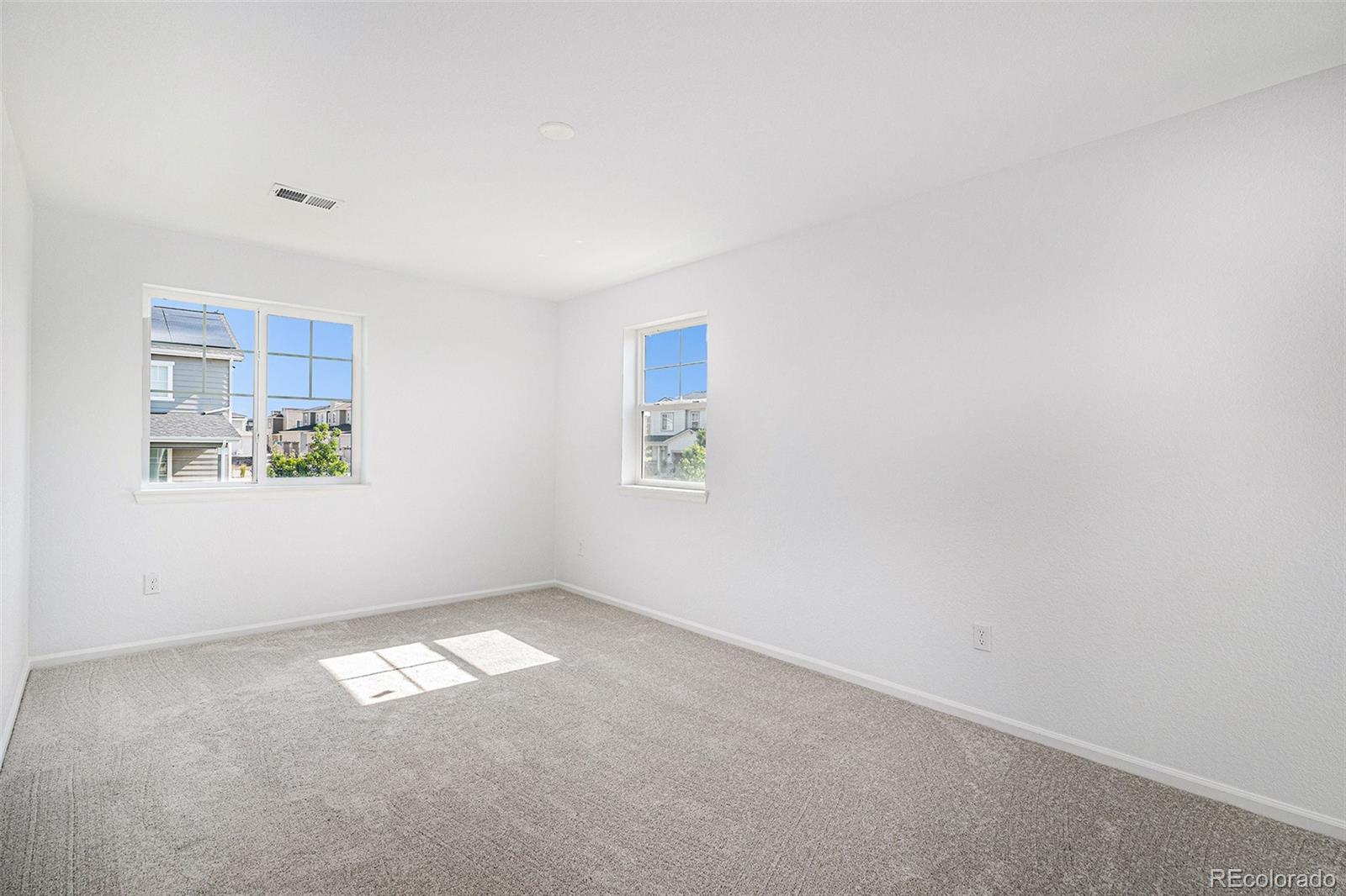 MLS Image #17 for 24281 e 40th avenue,aurora, Colorado