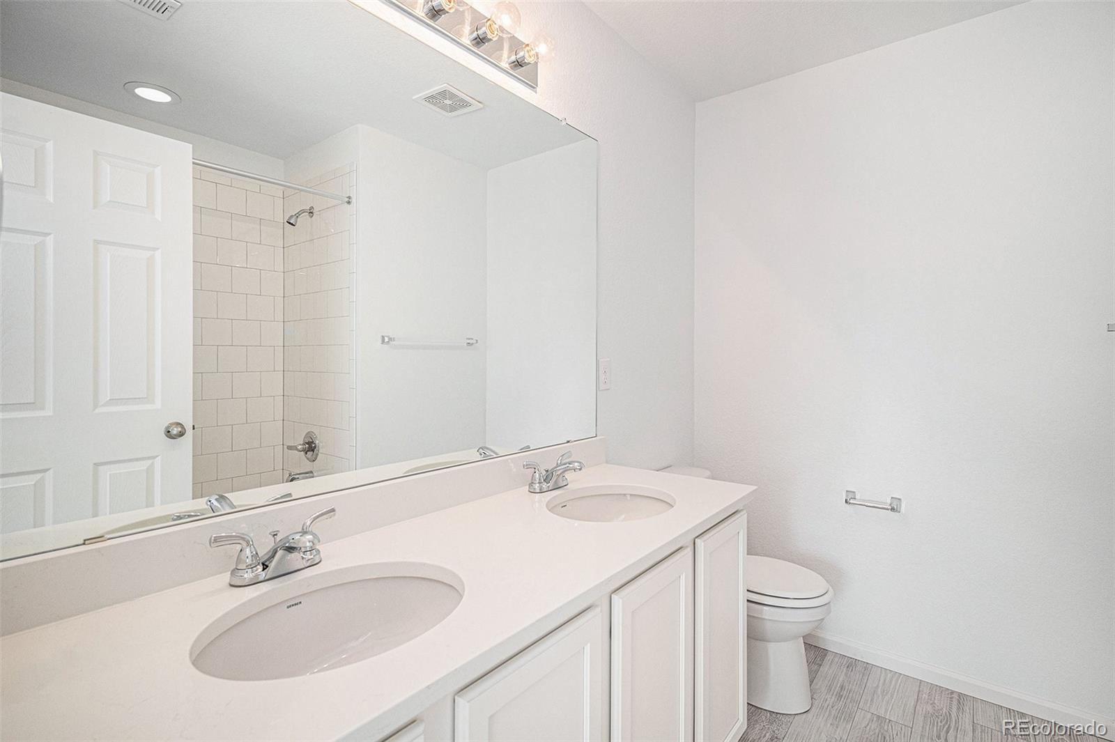 MLS Image #26 for 24281 e 40th avenue,aurora, Colorado