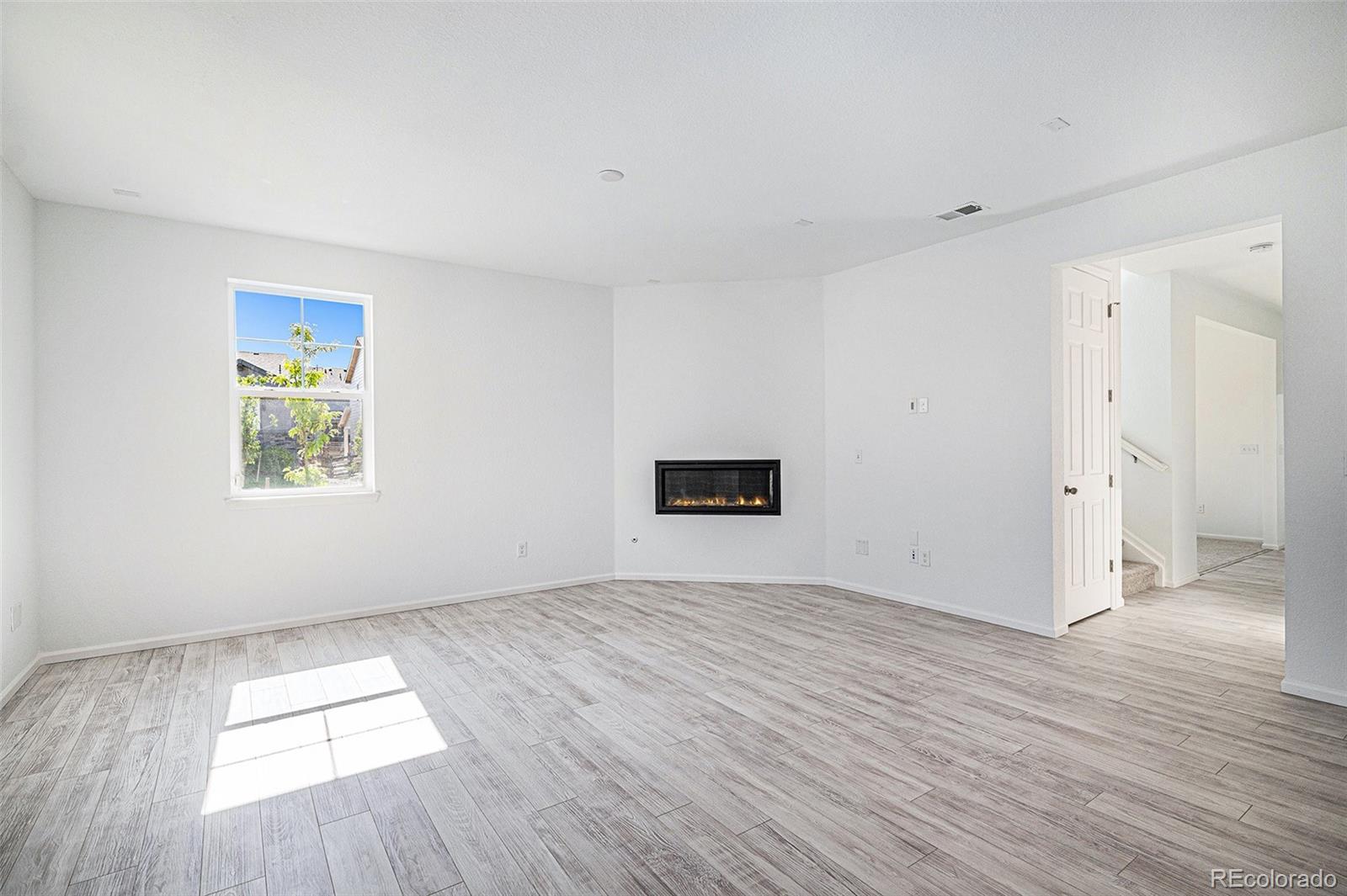MLS Image #6 for 24281 e 40th avenue,aurora, Colorado