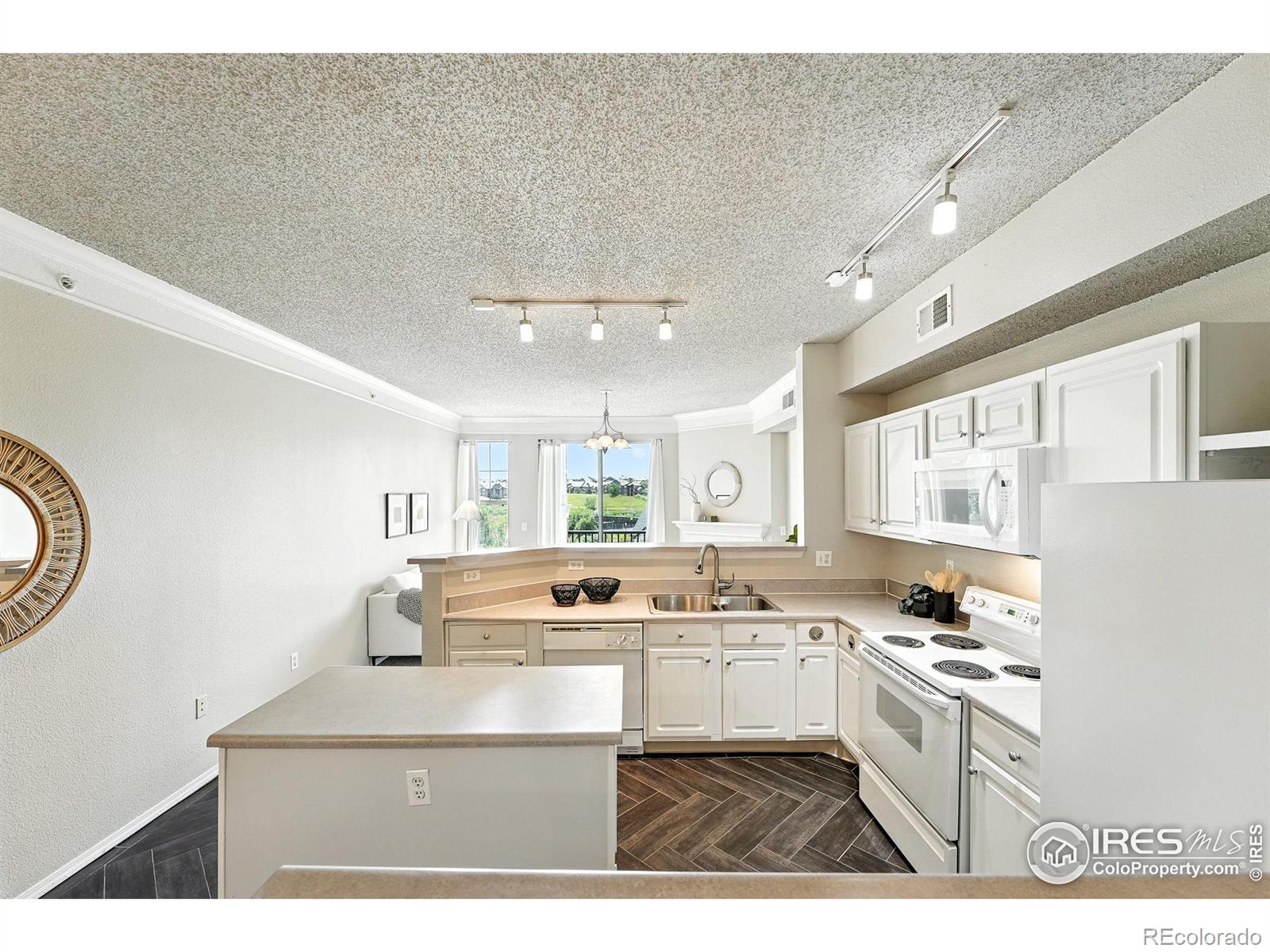 MLS Image #5 for 1876  mallard drive,louisville, Colorado