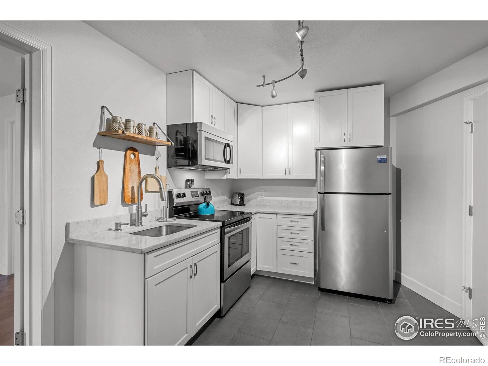 MLS Image #14 for 6668  walker court,niwot, Colorado