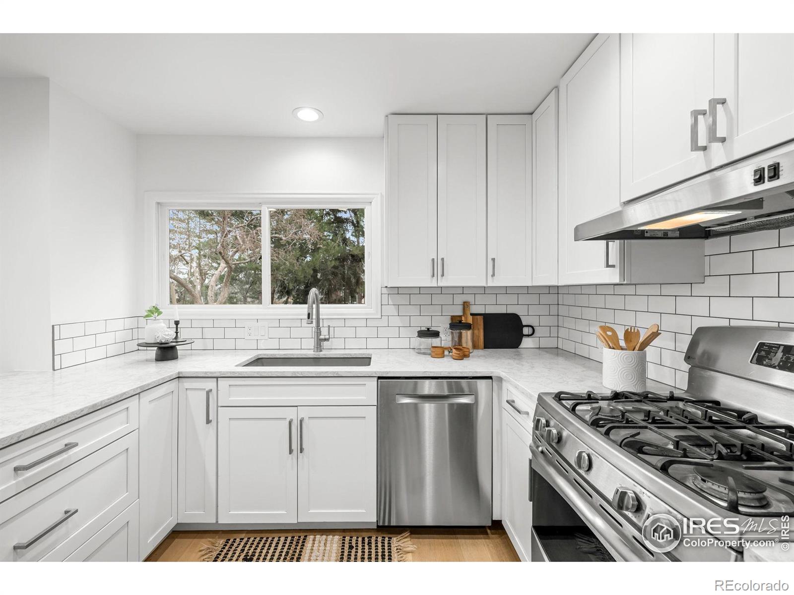 MLS Image #9 for 6668  walker court,niwot, Colorado