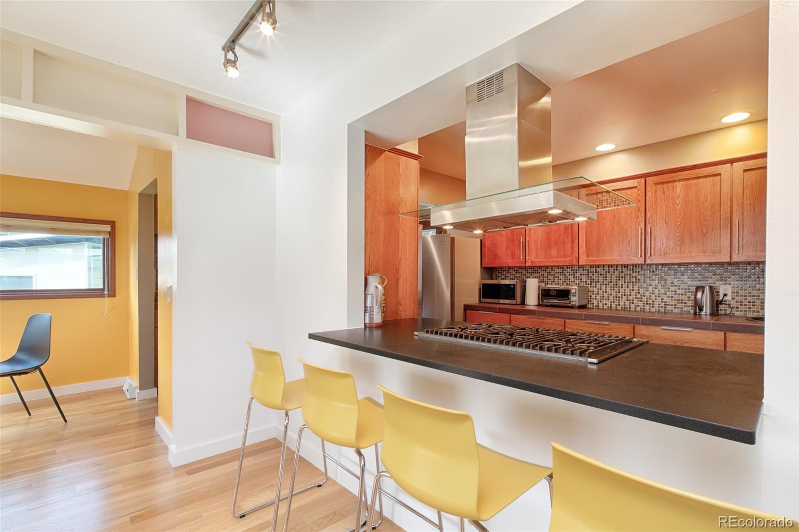 MLS Image #16 for 4049 s niagara way,denver, Colorado