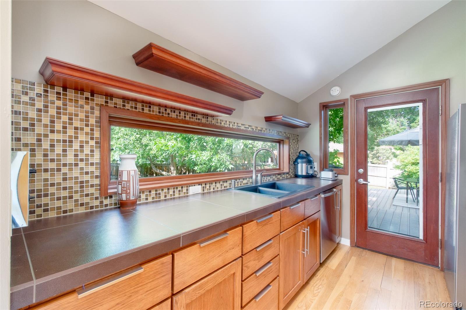 MLS Image #19 for 4049 s niagara way,denver, Colorado