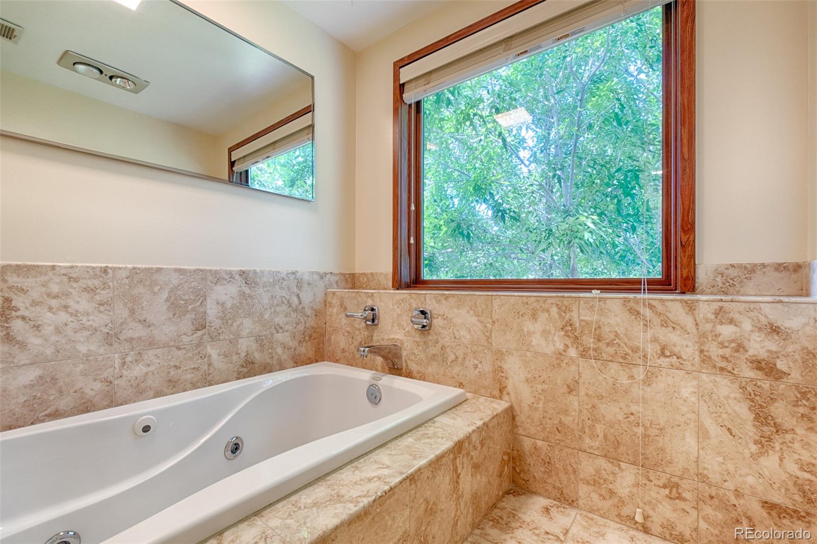 MLS Image #33 for 4049 s niagara way,denver, Colorado