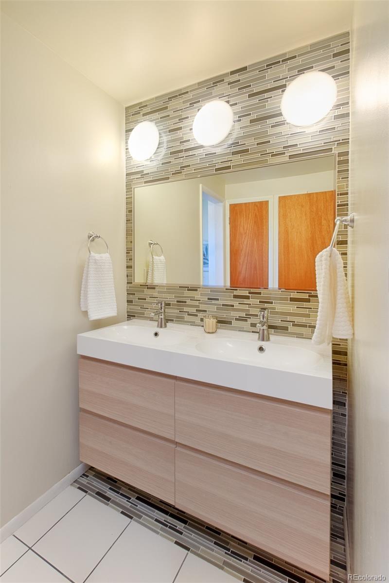 MLS Image #44 for 4049 s niagara way,denver, Colorado