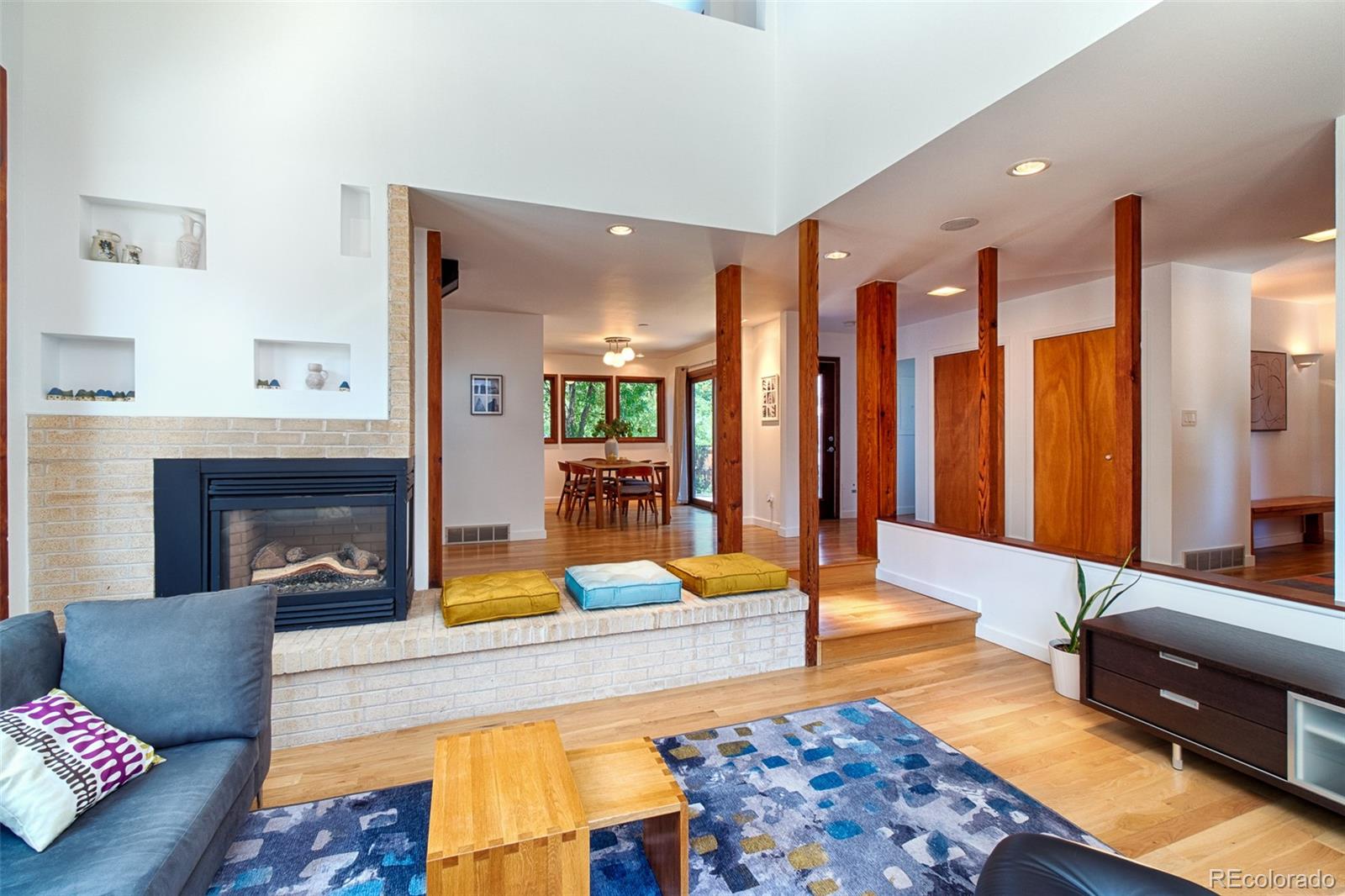 MLS Image #5 for 4049 s niagara way,denver, Colorado