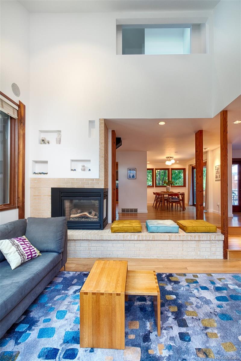MLS Image #6 for 4049 s niagara way,denver, Colorado