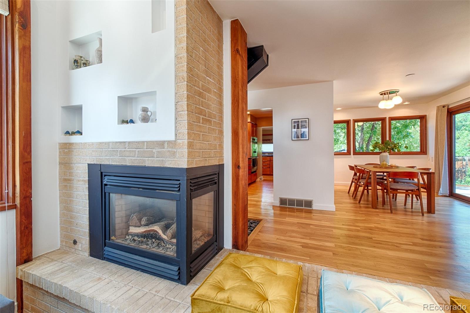 MLS Image #7 for 4049 s niagara way,denver, Colorado