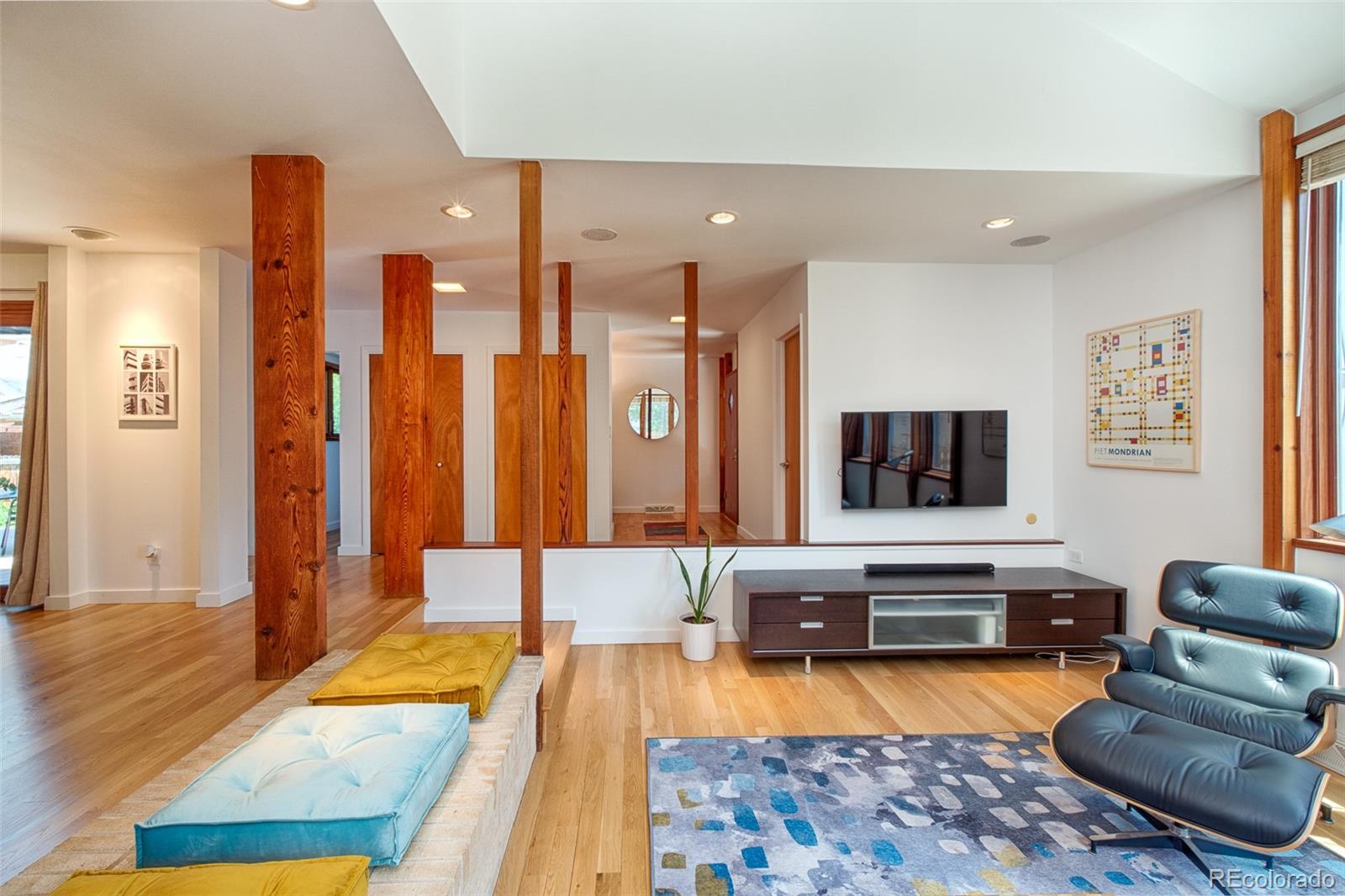 MLS Image #9 for 4049 s niagara way,denver, Colorado