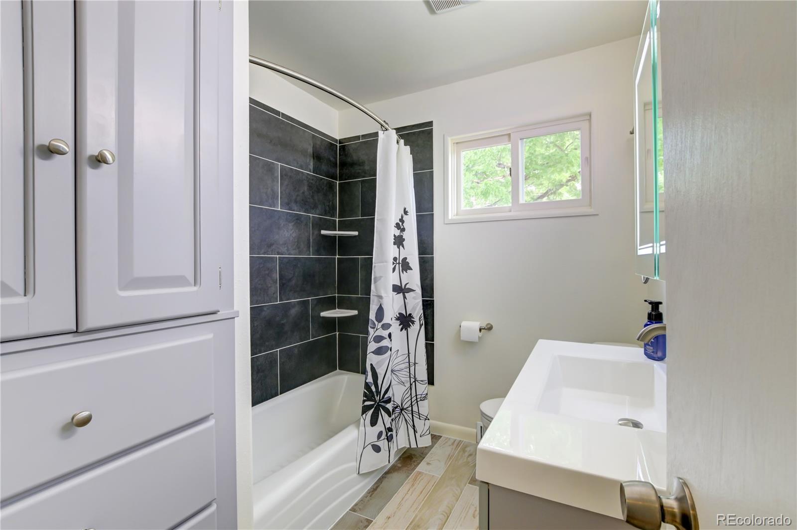 MLS Image #15 for 1371 e bates avenue,englewood, Colorado