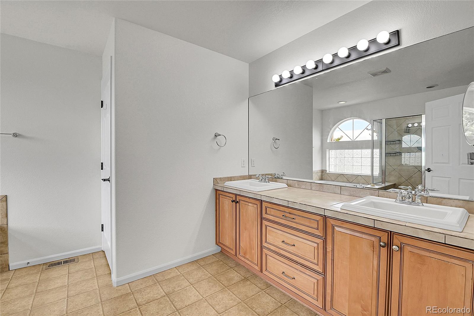 MLS Image #13 for 5131  netherland street,denver, Colorado
