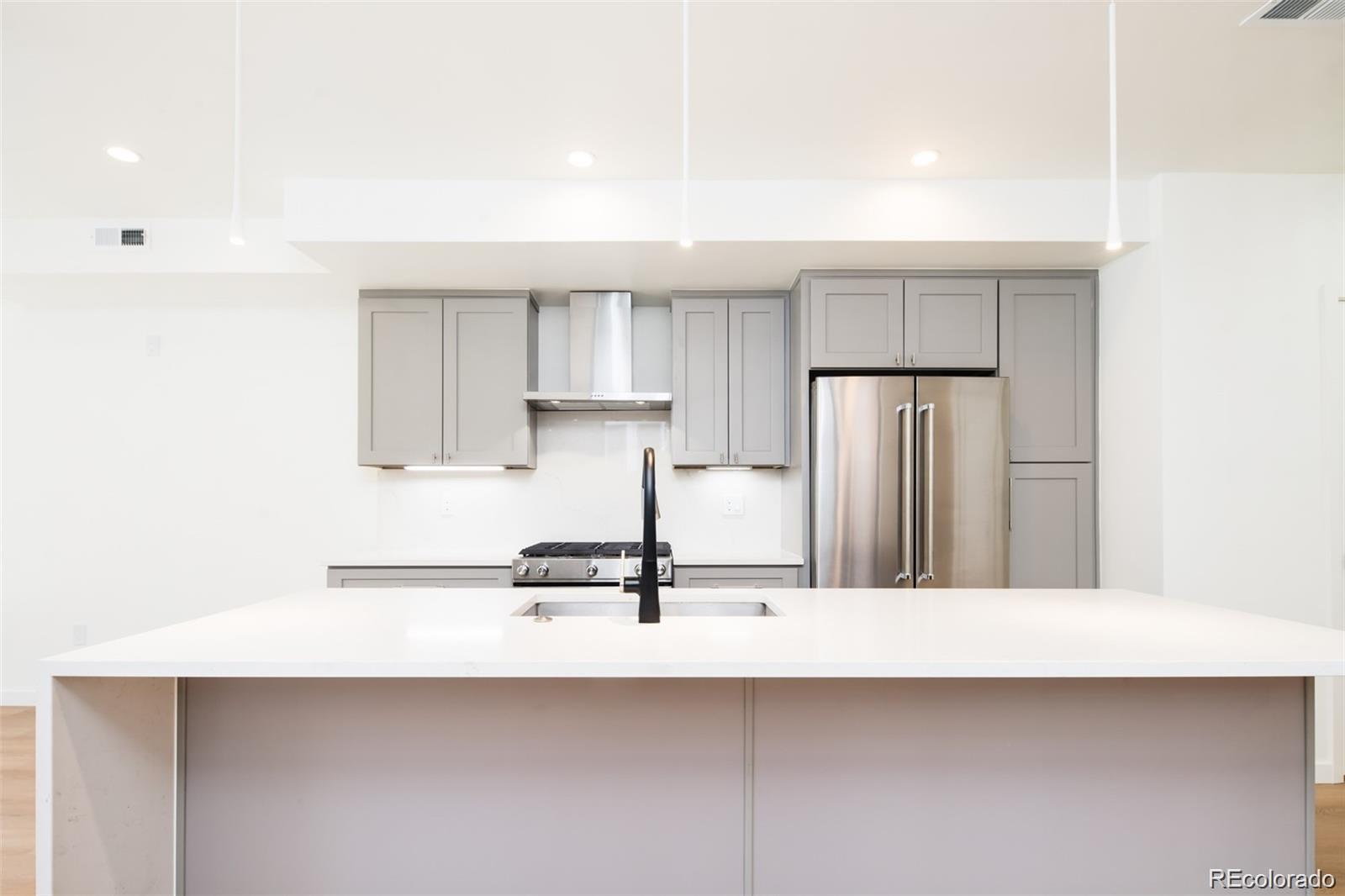 MLS Image #8 for 267 s jackson street,denver, Colorado