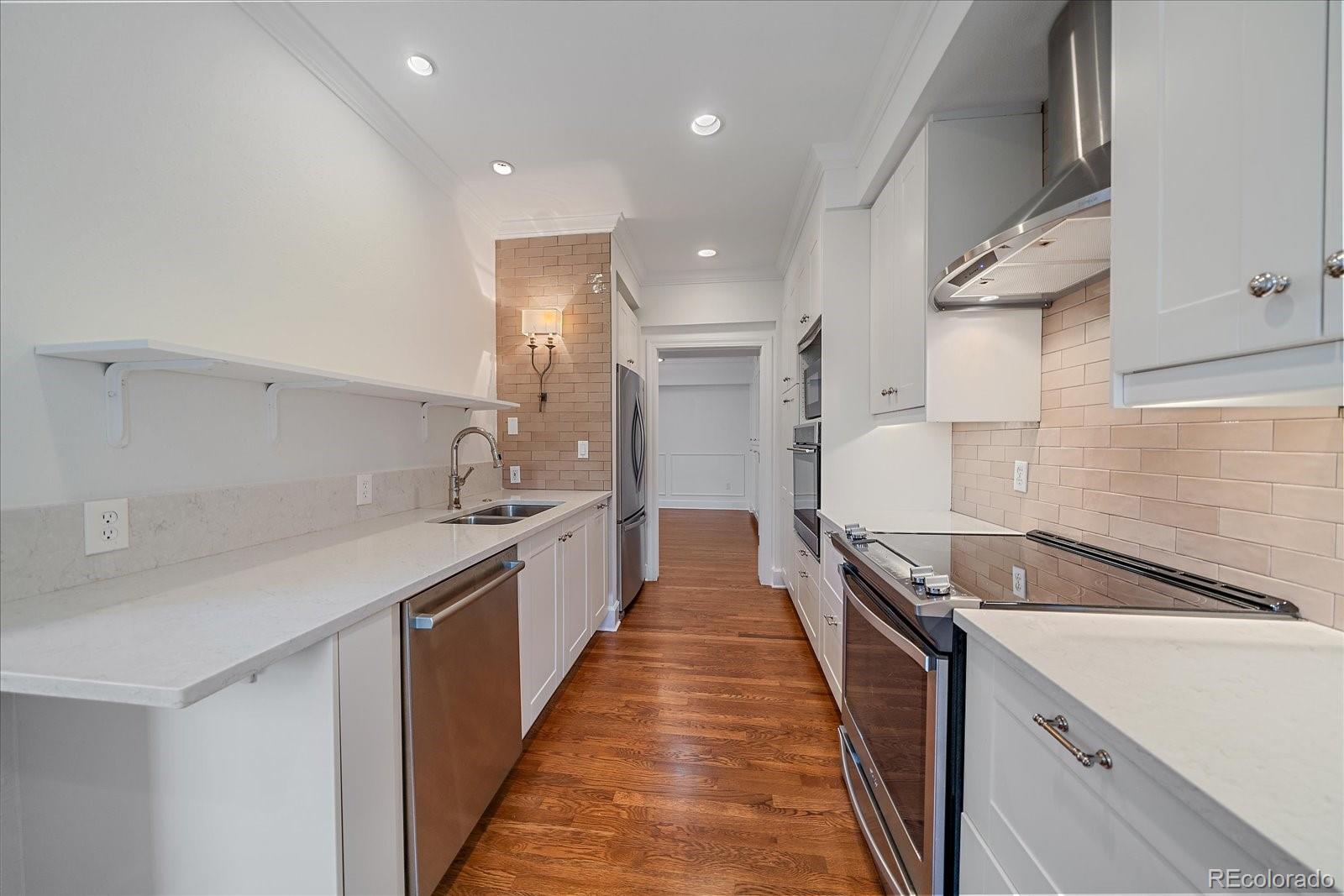 MLS Image #10 for 300  hudson street,denver, Colorado