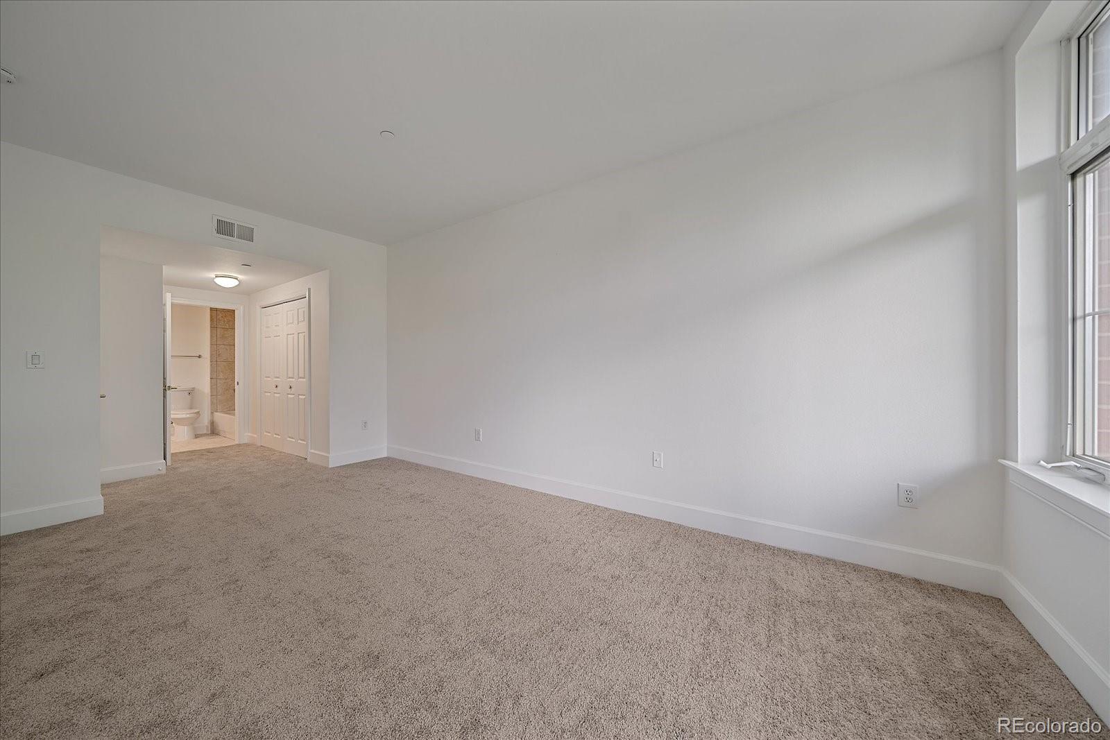 MLS Image #23 for 300  hudson street,denver, Colorado