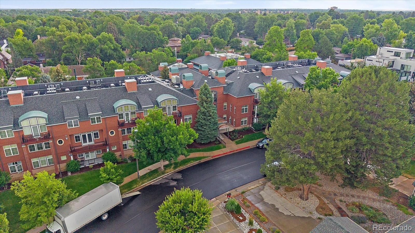 MLS Image #36 for 300  hudson street,denver, Colorado