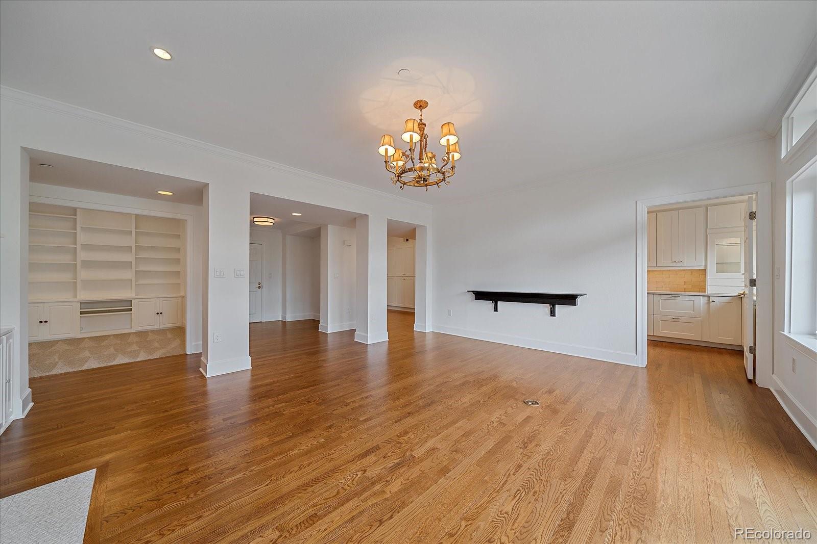MLS Image #5 for 300  hudson street,denver, Colorado