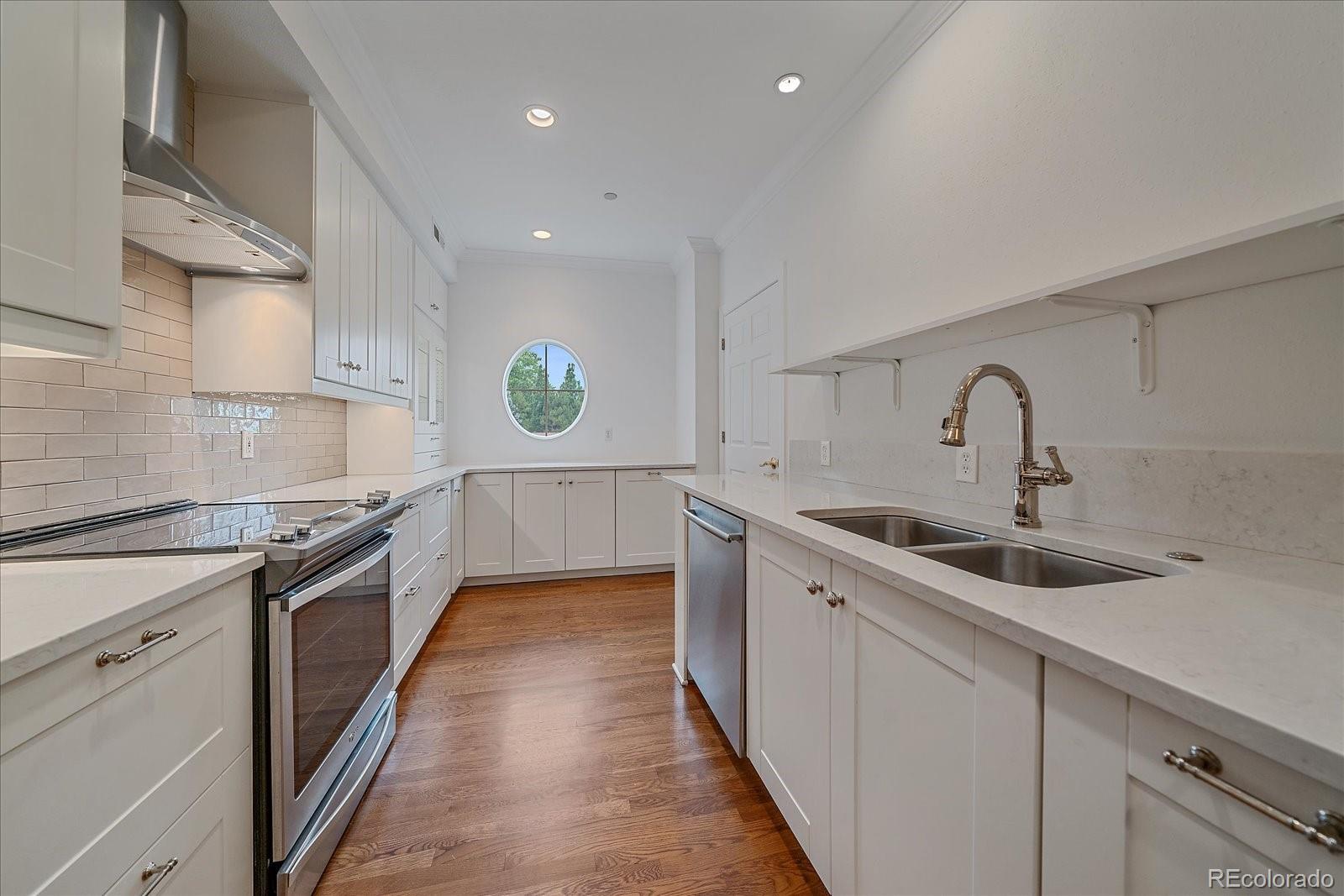 MLS Image #9 for 300  hudson street,denver, Colorado