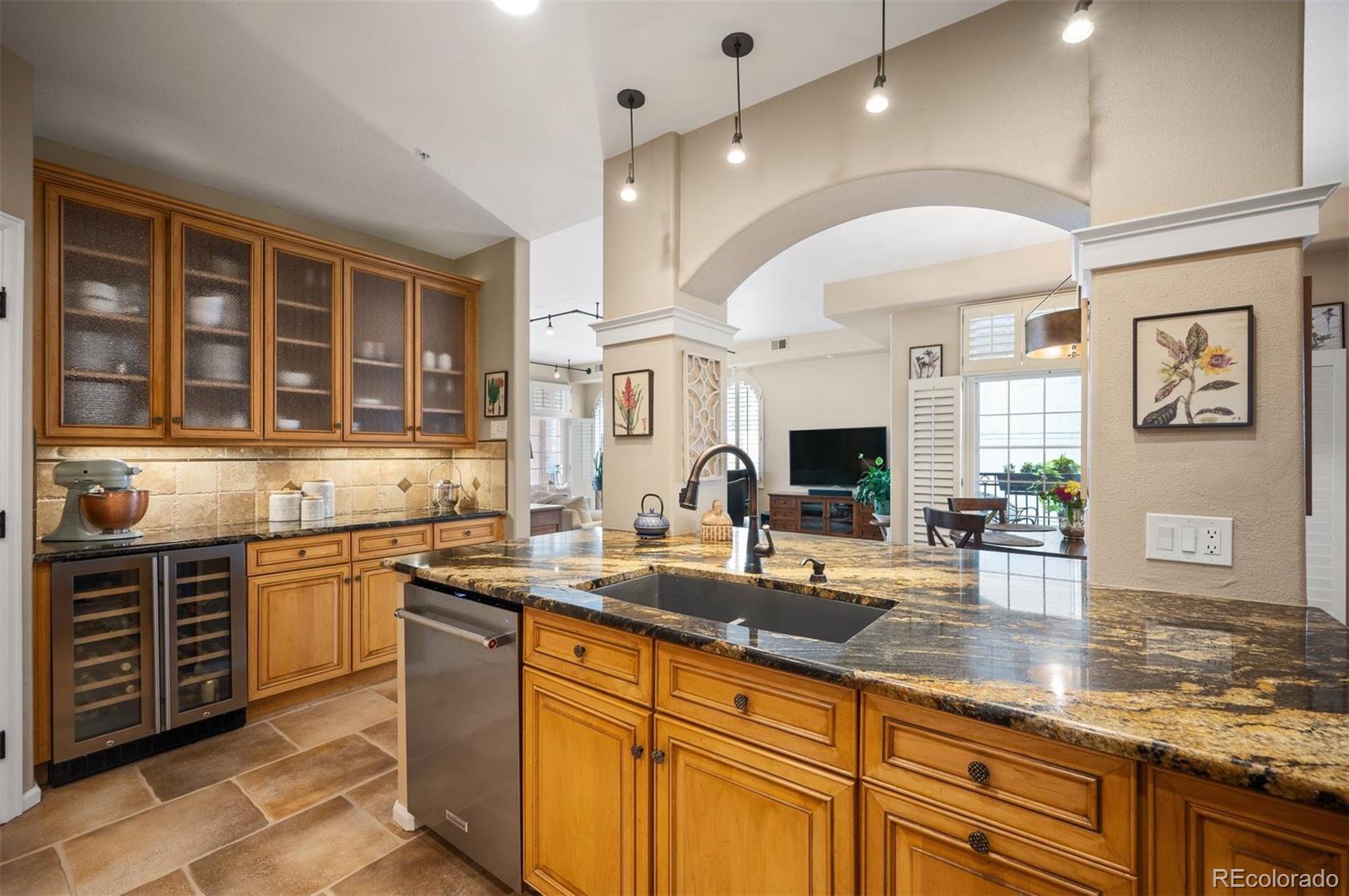 MLS Image #17 for 1140  cherokee street 401,denver, Colorado
