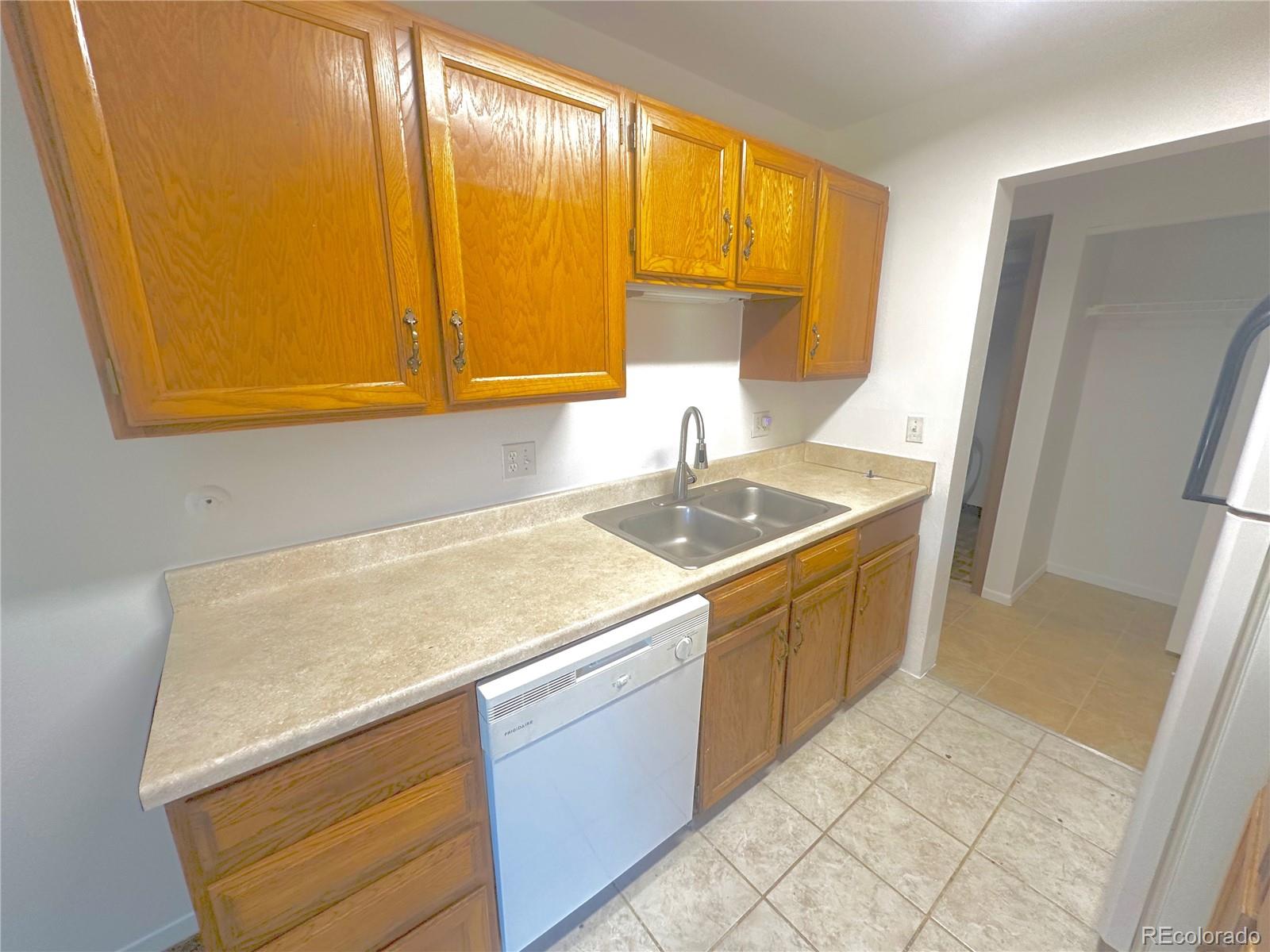 MLS Image #17 for 17381 e mansfield avenue,aurora, Colorado