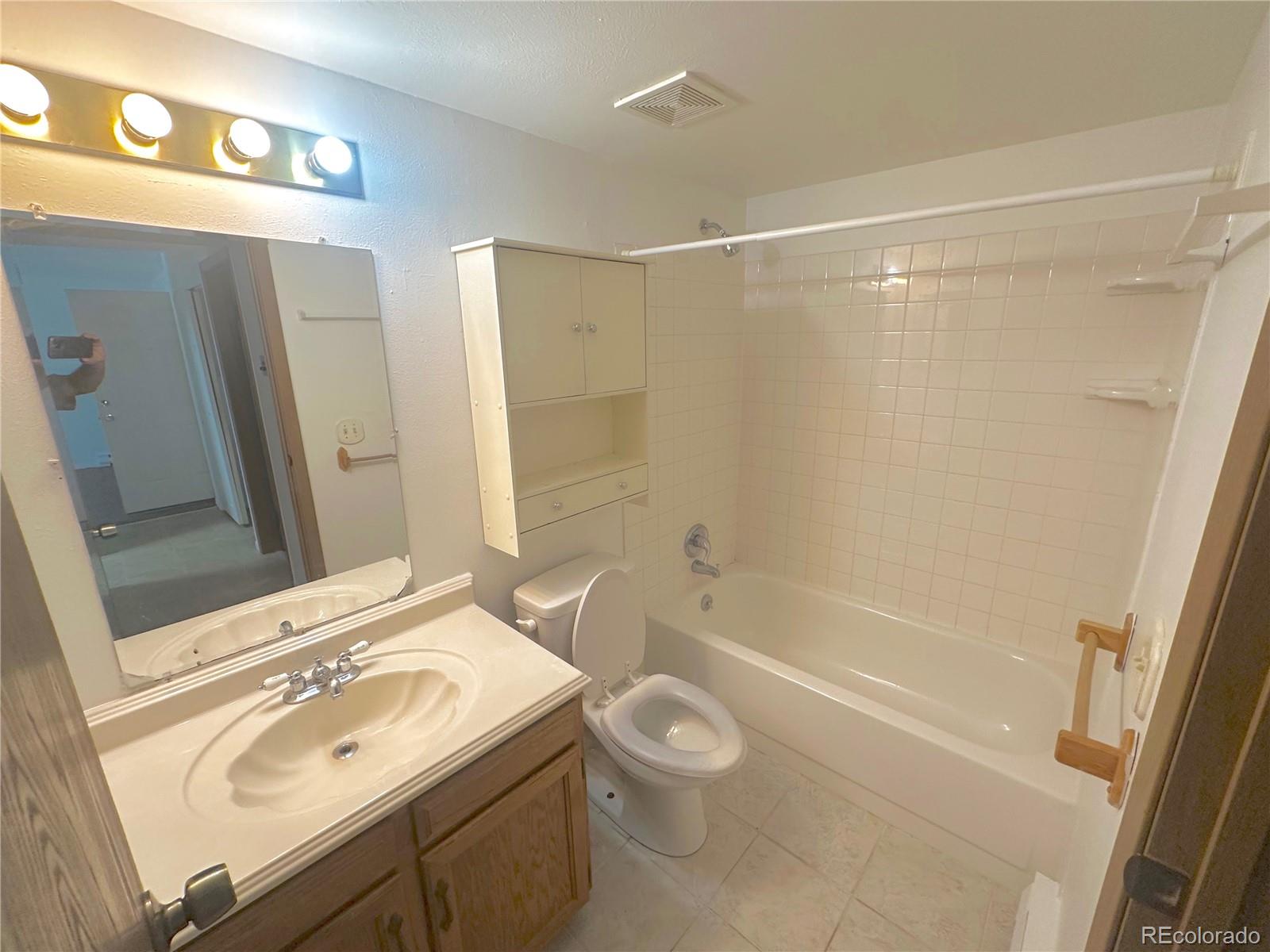 MLS Image #23 for 17381 e mansfield avenue,aurora, Colorado
