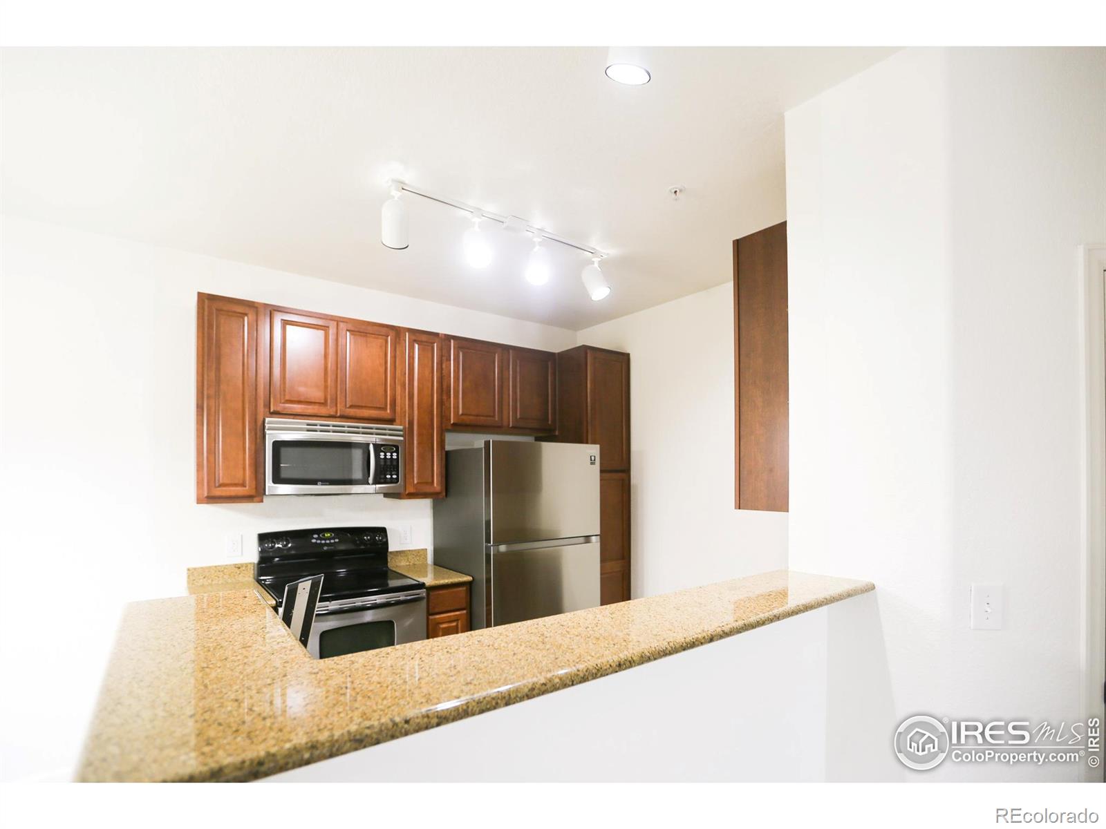 MLS Image #5 for 3155  blue sky circle,erie, Colorado