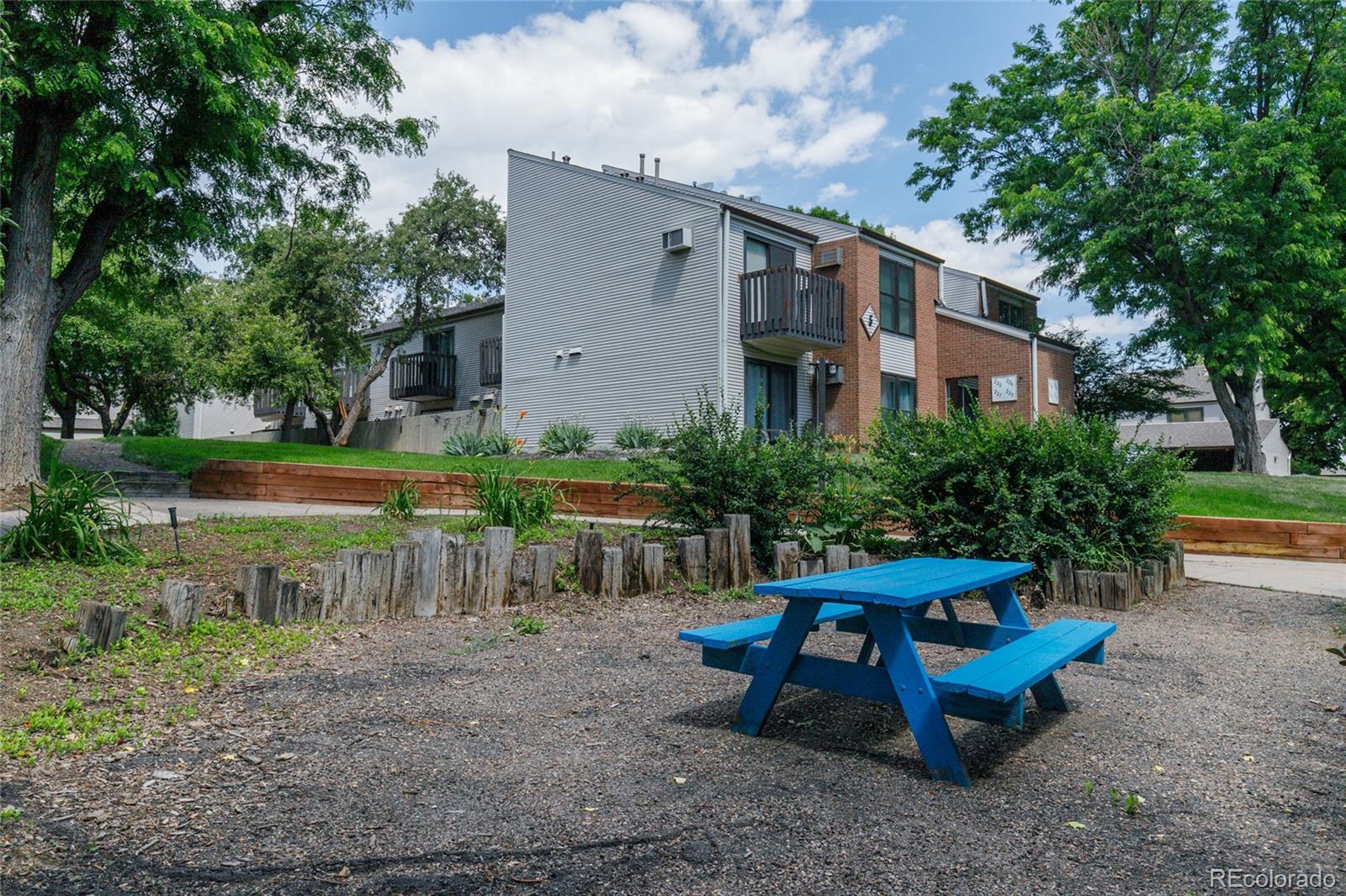 MLS Image #15 for 3550 s harlan street,denver, Colorado