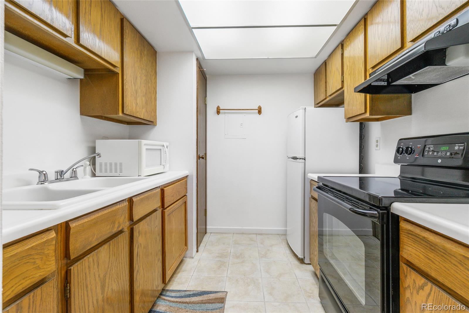 MLS Image #8 for 3550 s harlan street,denver, Colorado