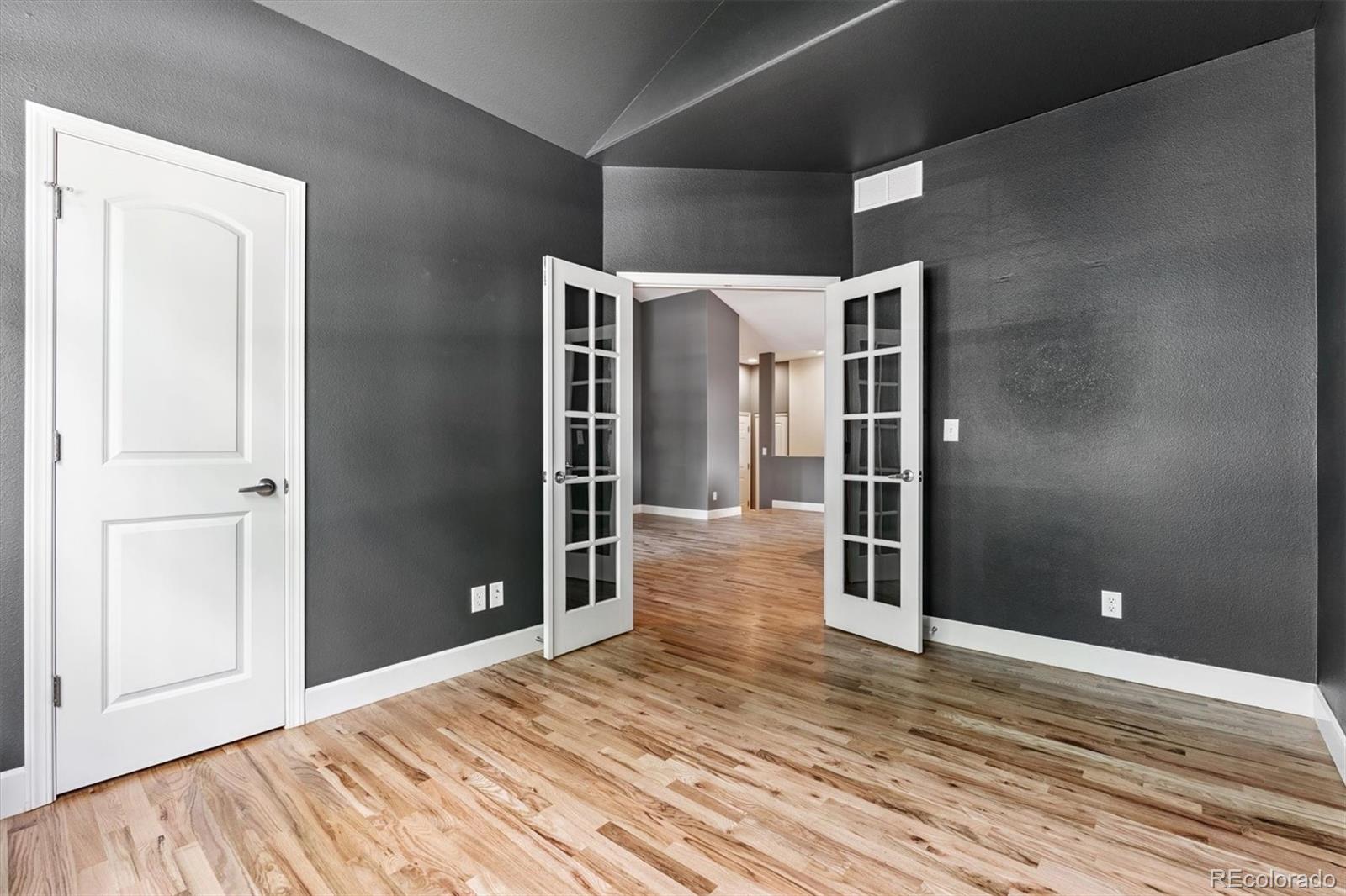 MLS Image #9 for 809  welch avenue,berthoud, Colorado