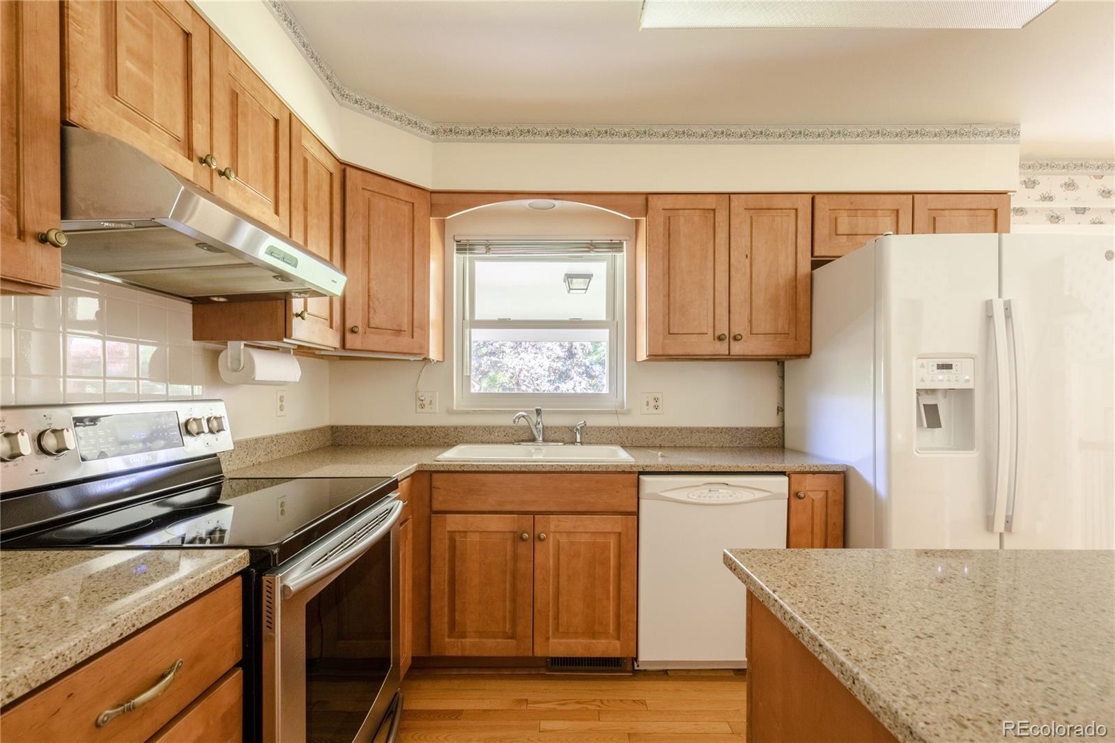 MLS Image #5 for 5429 w hinsdale avenue,littleton, Colorado