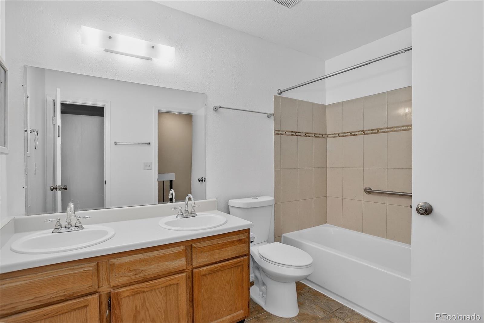 MLS Image #16 for 7474 e arkansas avenue,denver, Colorado
