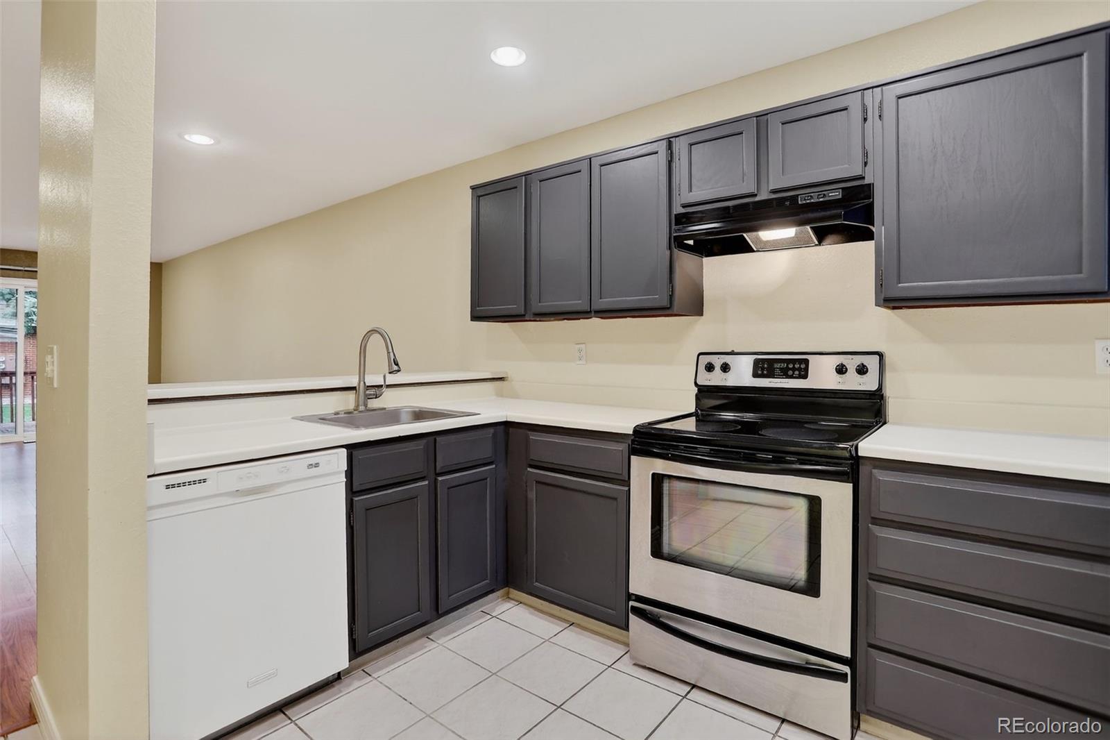 MLS Image #9 for 7474 e arkansas avenue,denver, Colorado